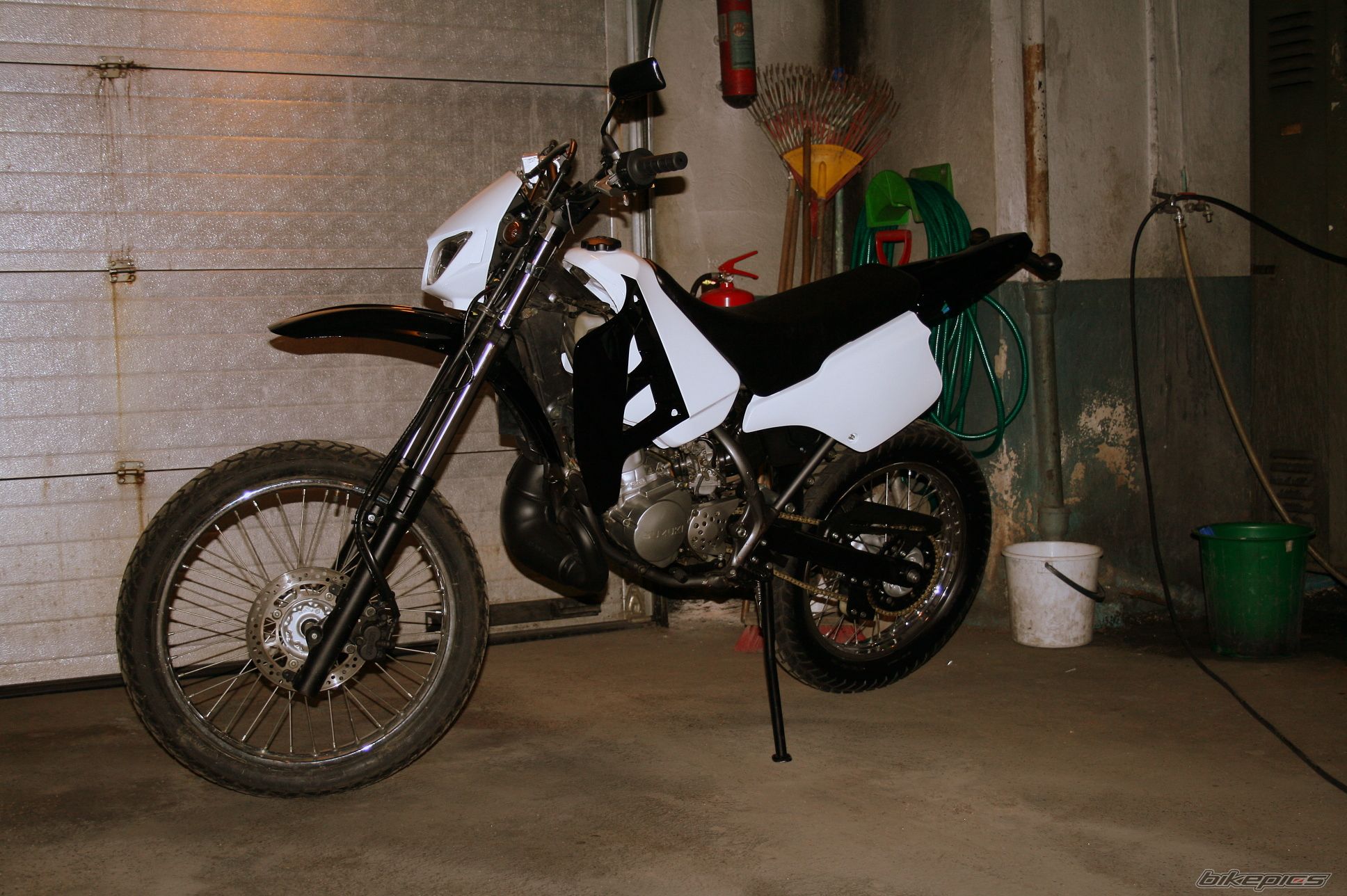 Photo 1596673