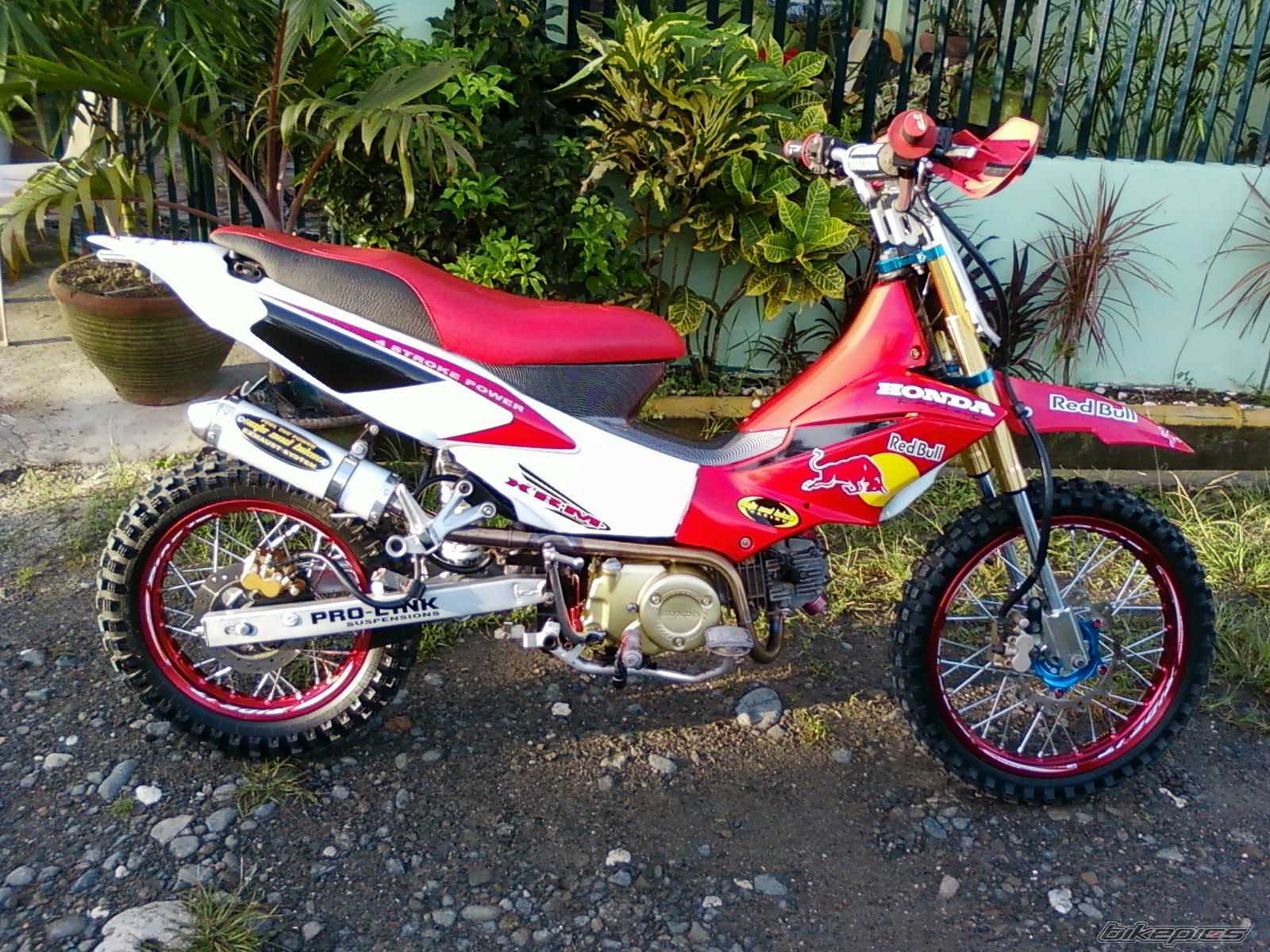 Photo 1596879