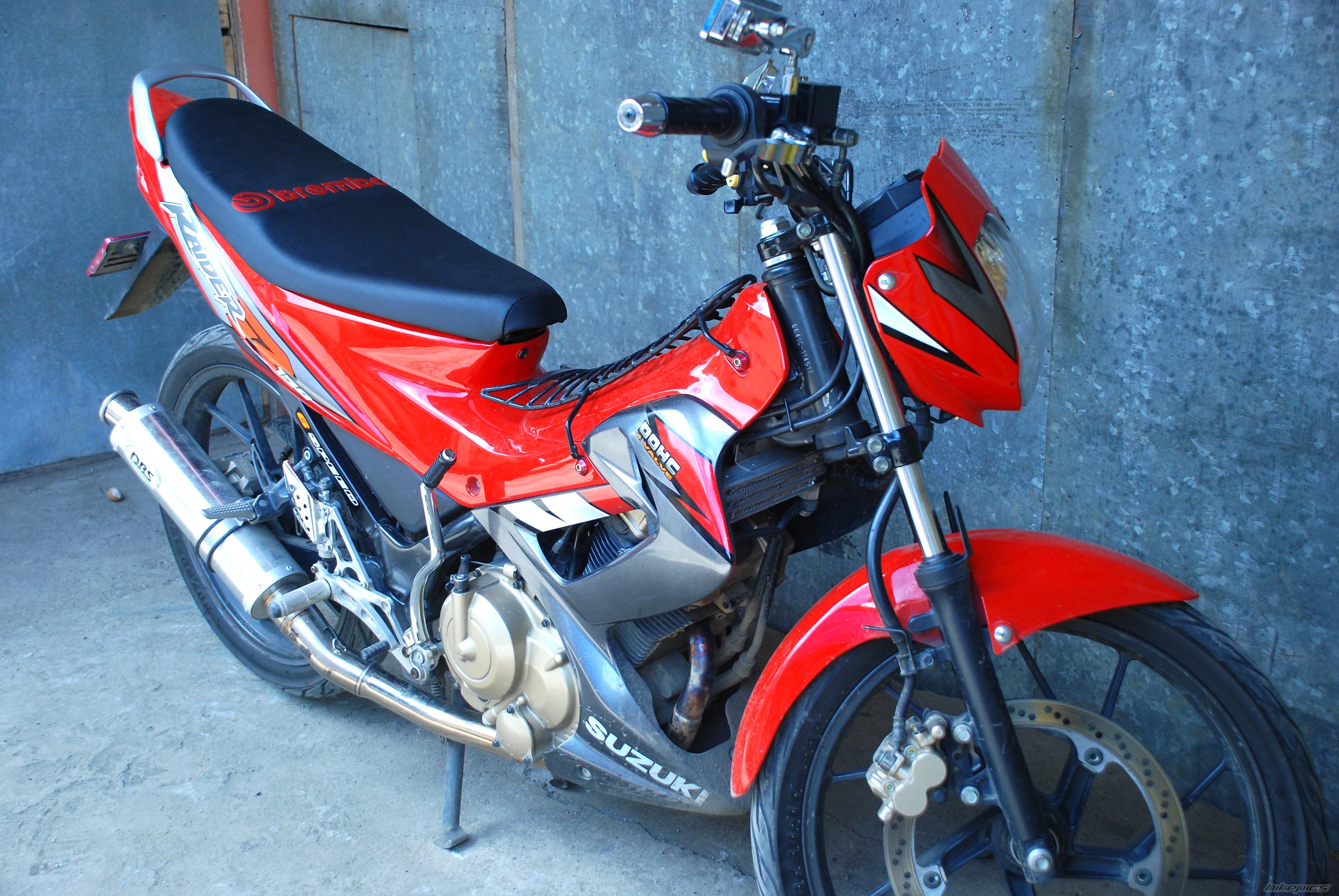 Photo 1596898