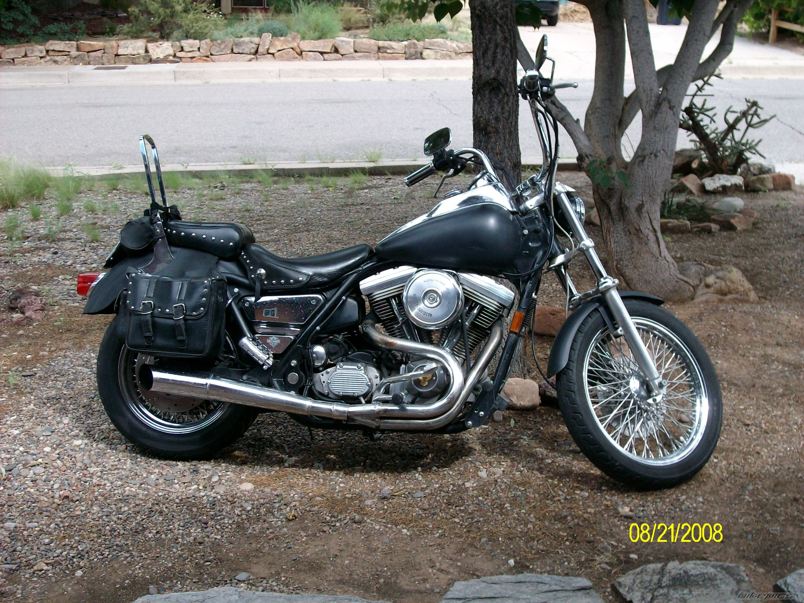 Photo 1596915