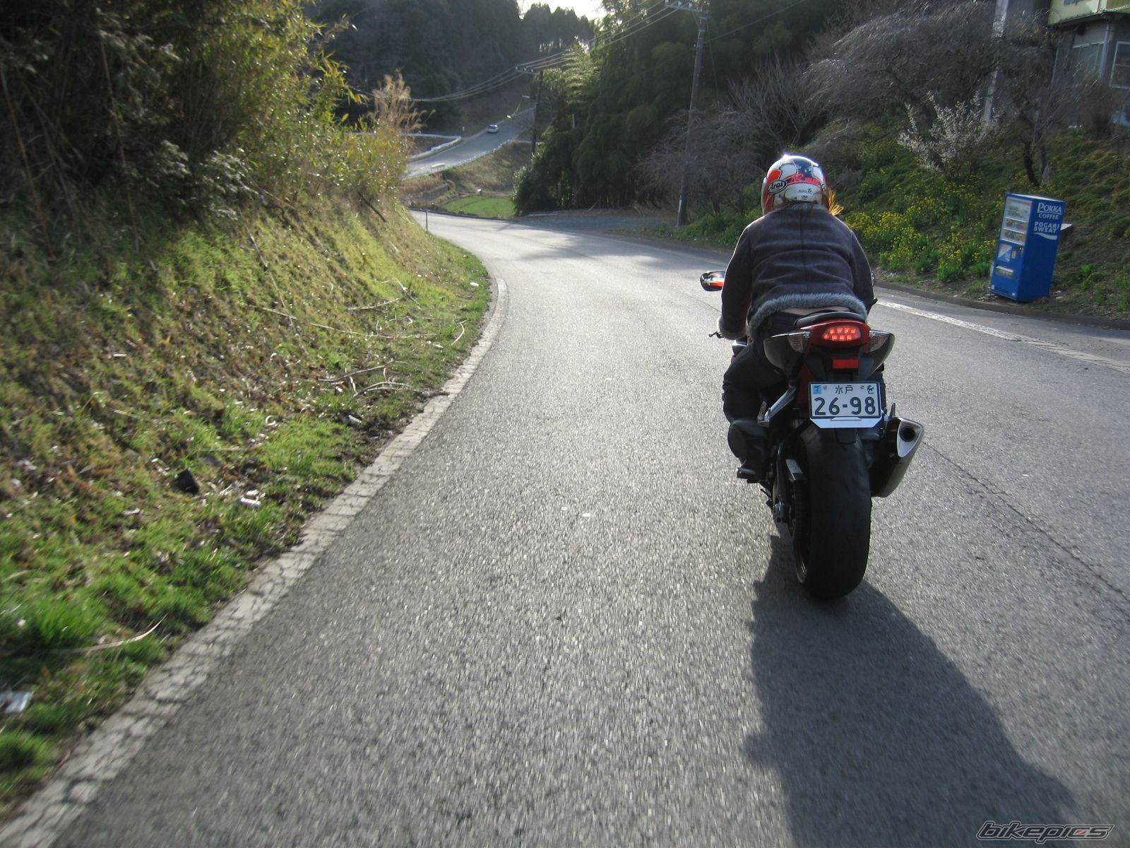 Photo 1596934