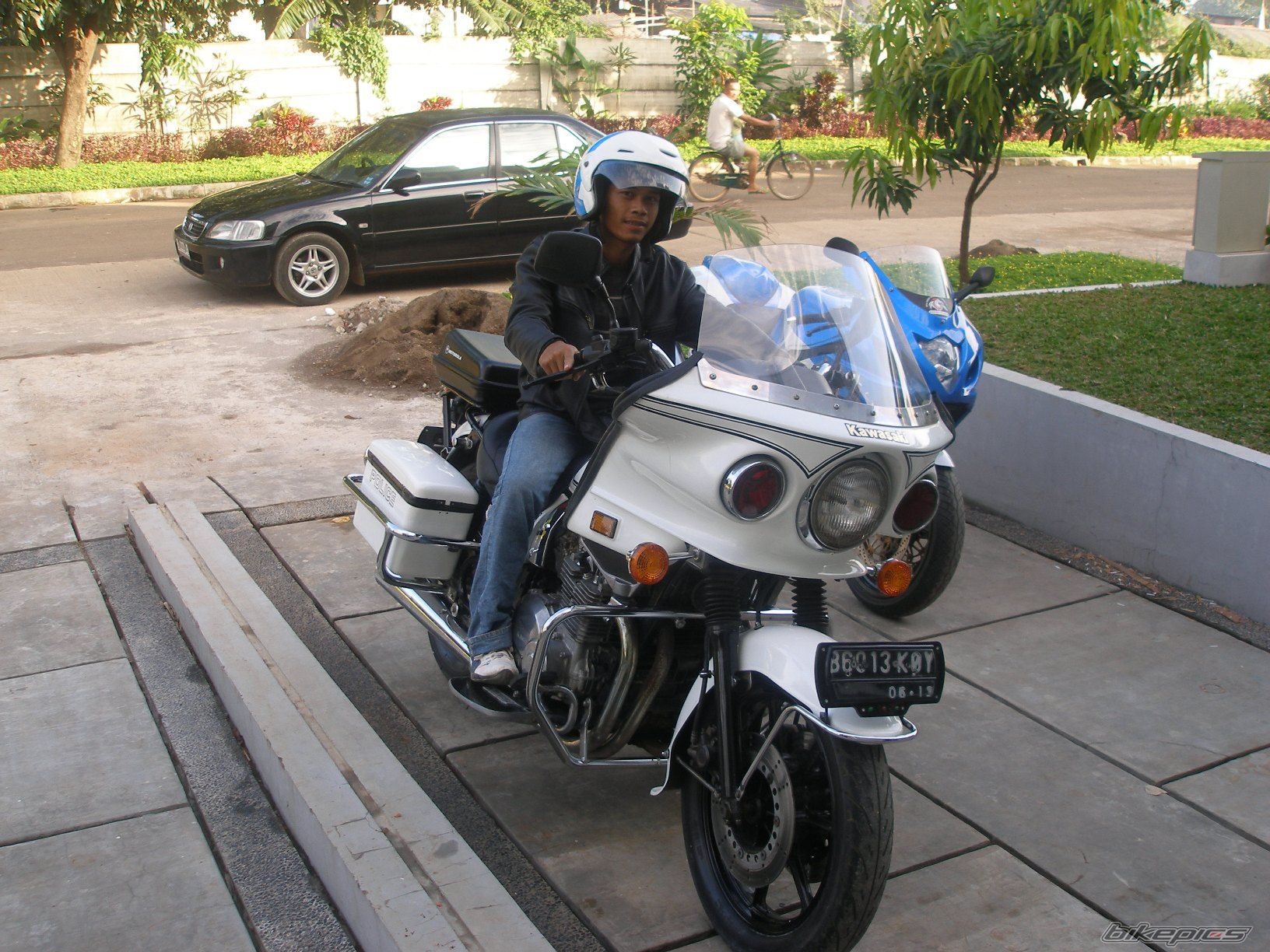 Photo 1596972