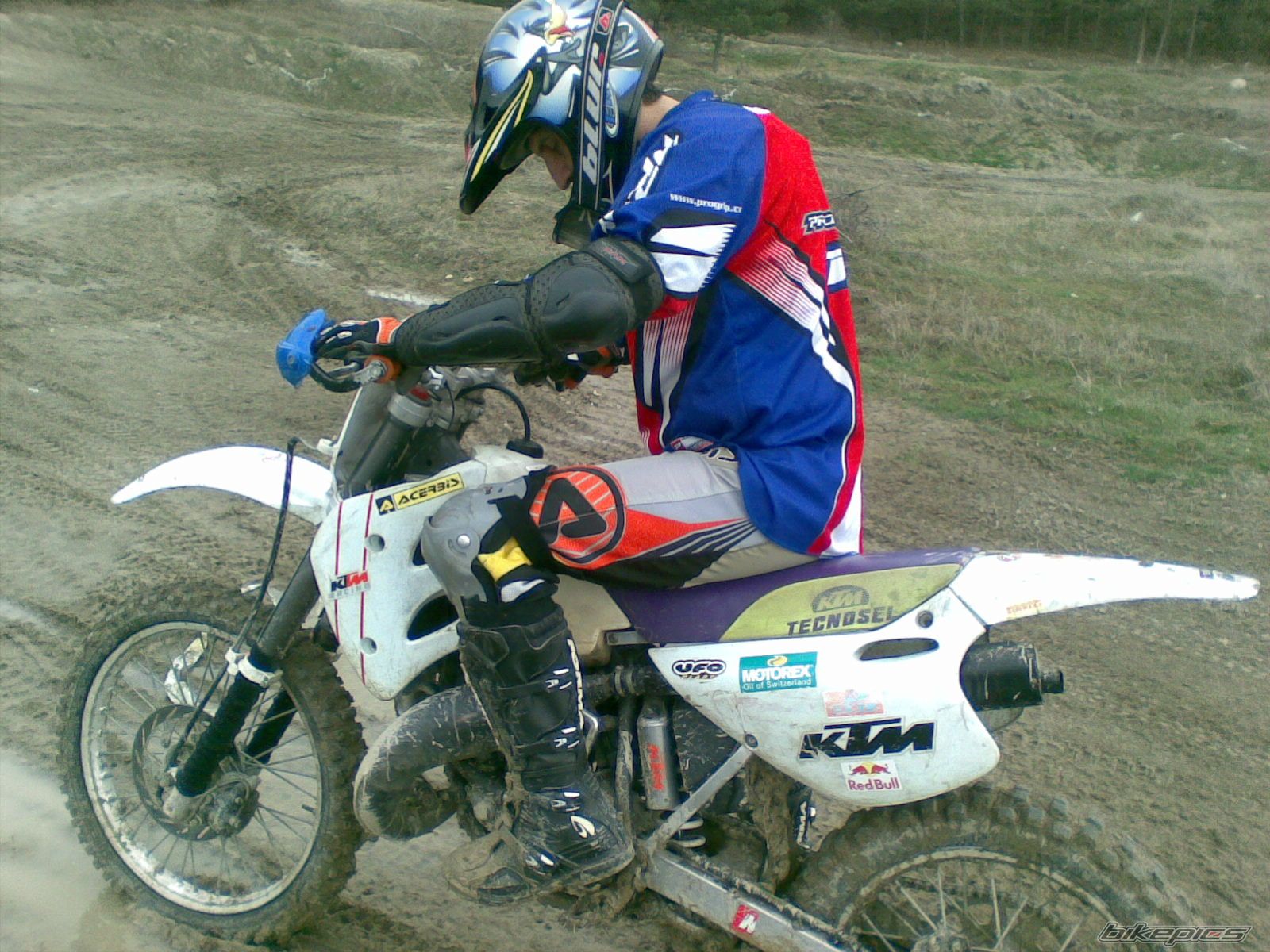 Photo 1596974