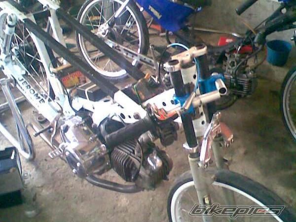 Photo 1597012