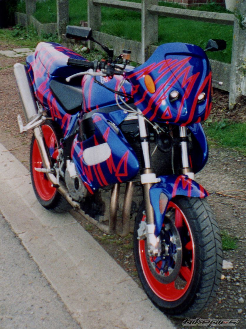 Photo 1597058