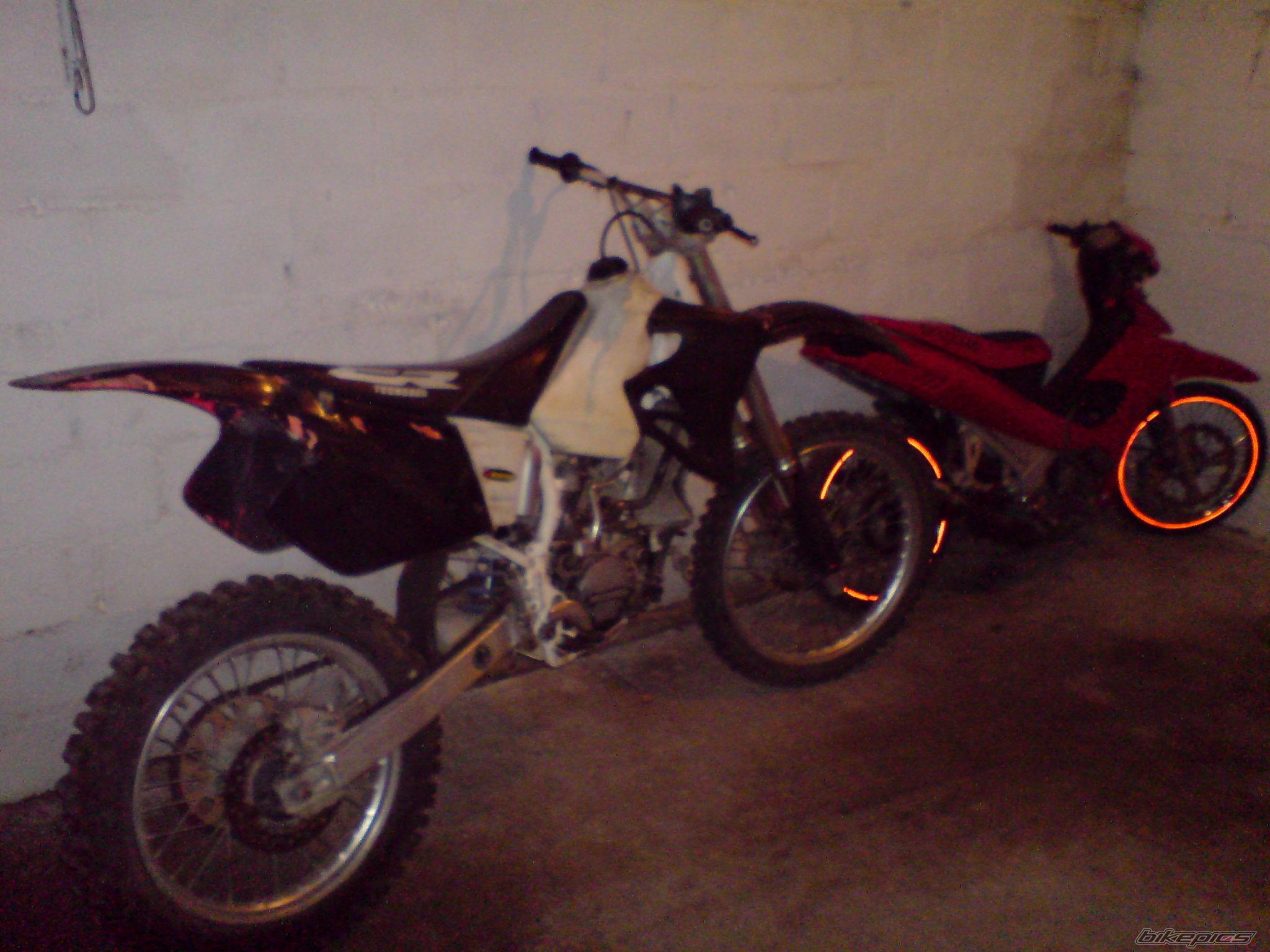 Photo 1597100