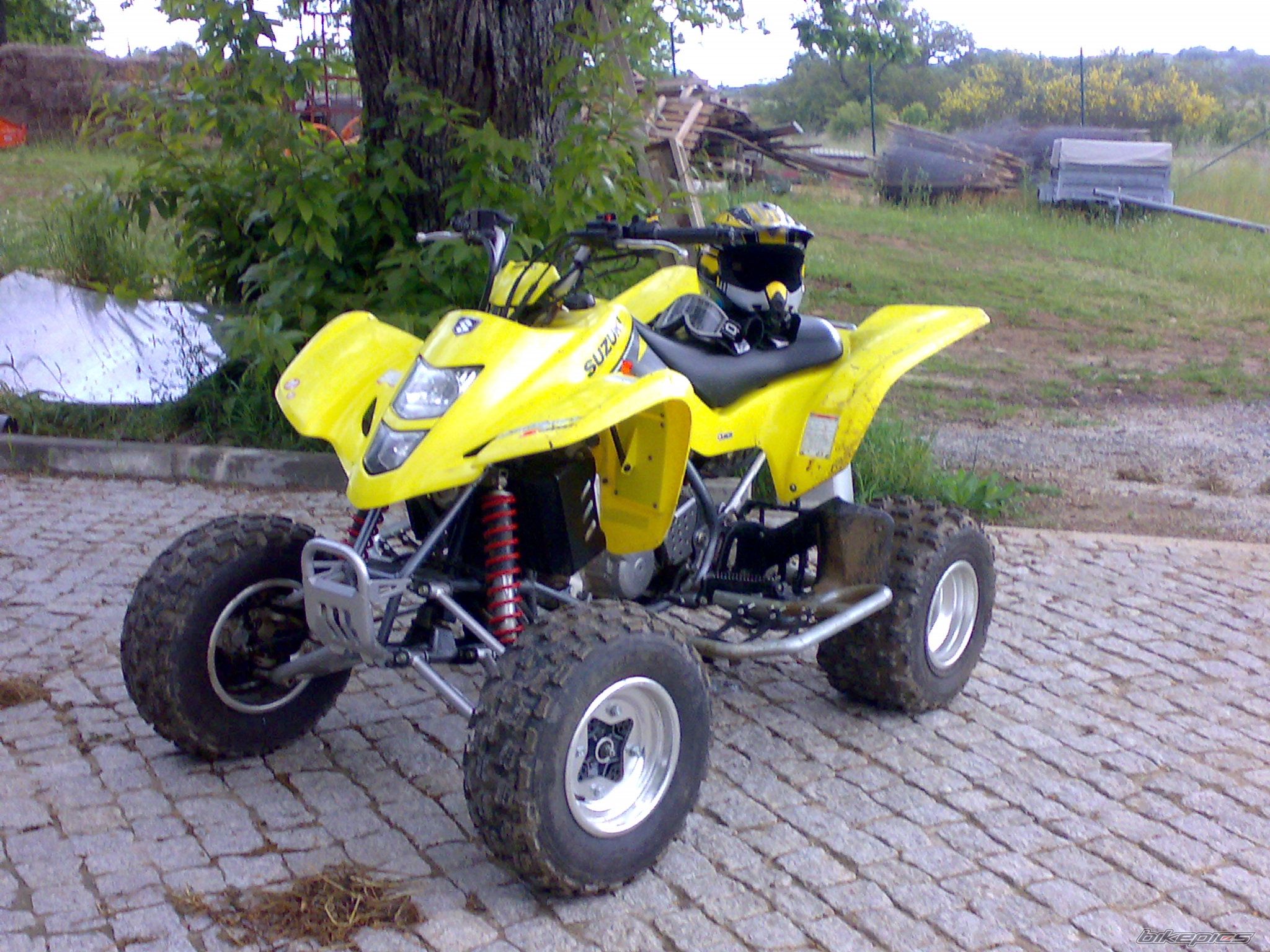 Photo 1597304