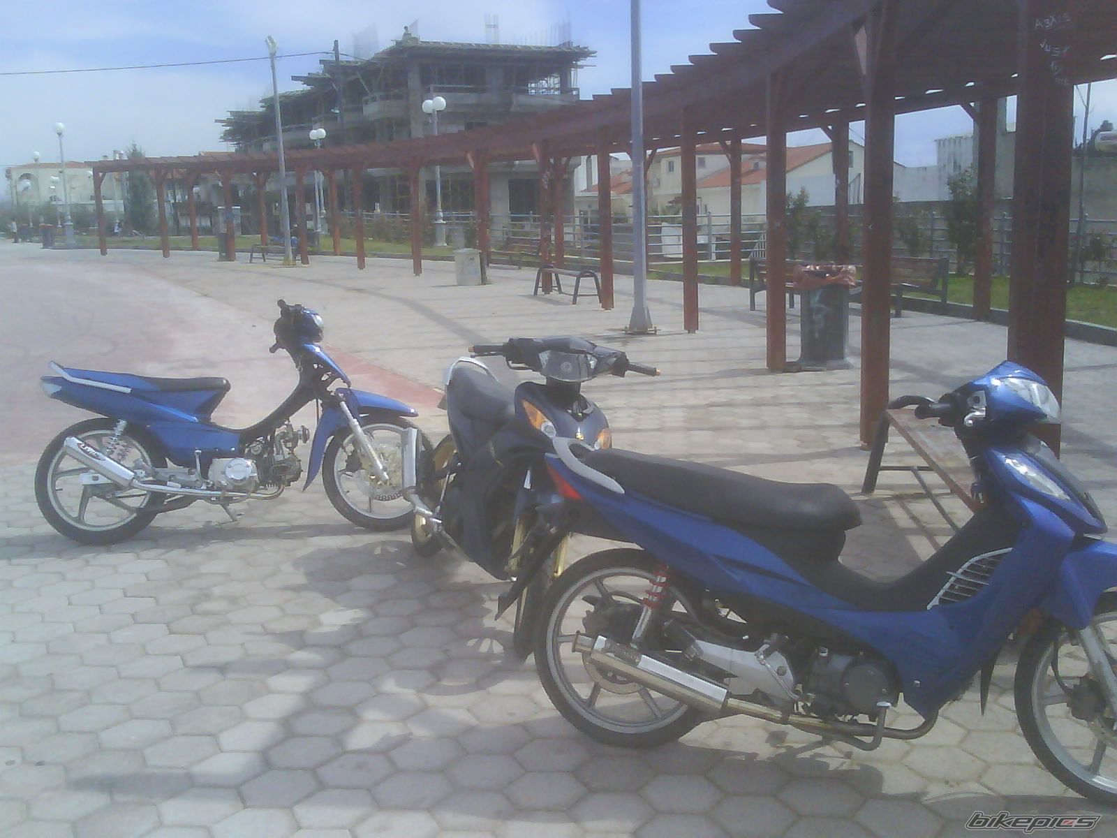 Bike Photo 1597375