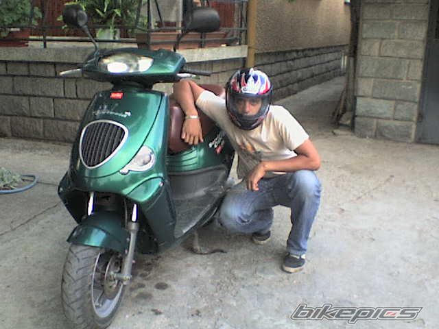 Photo 1597378
