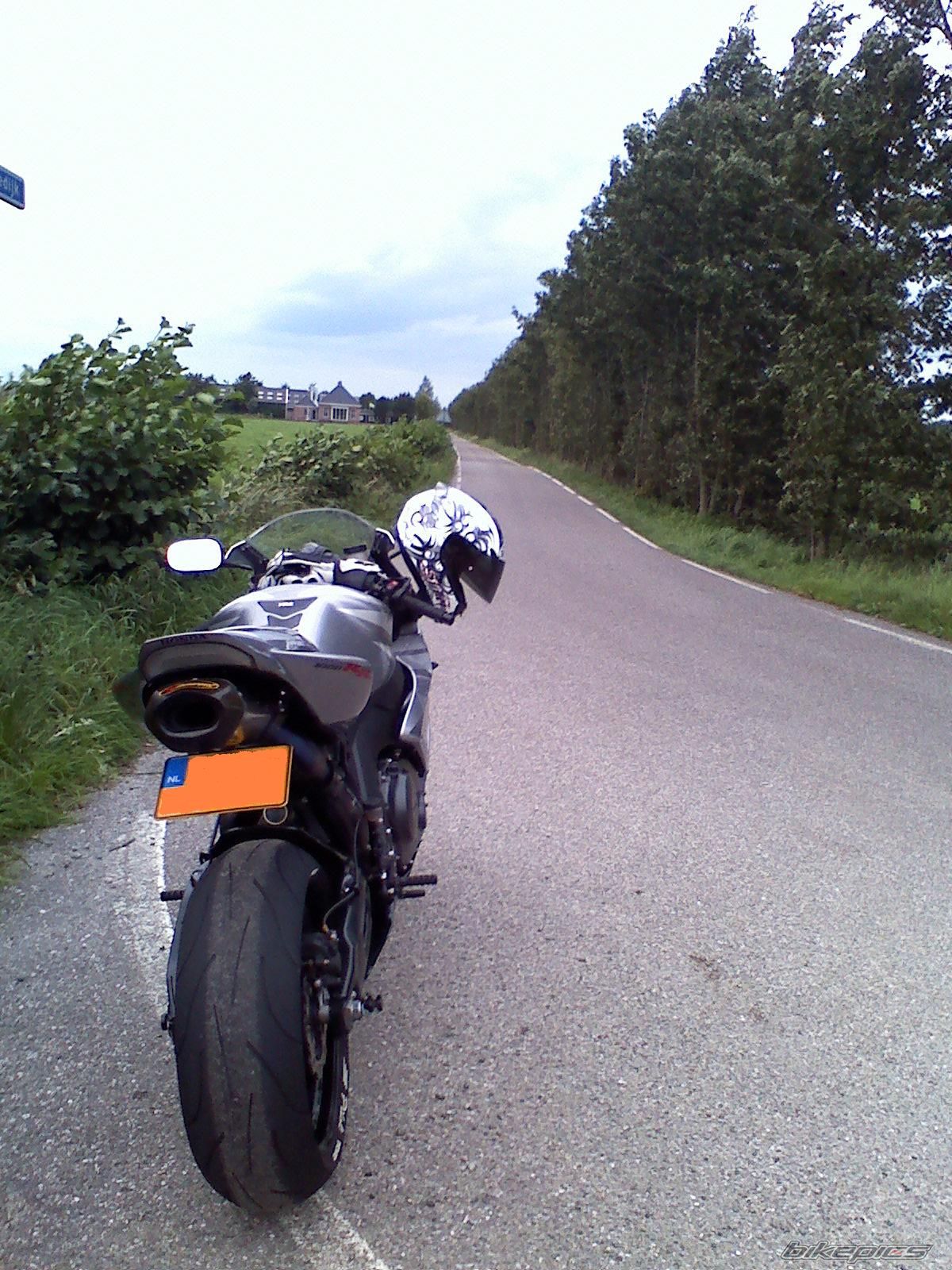 Photo 1597443