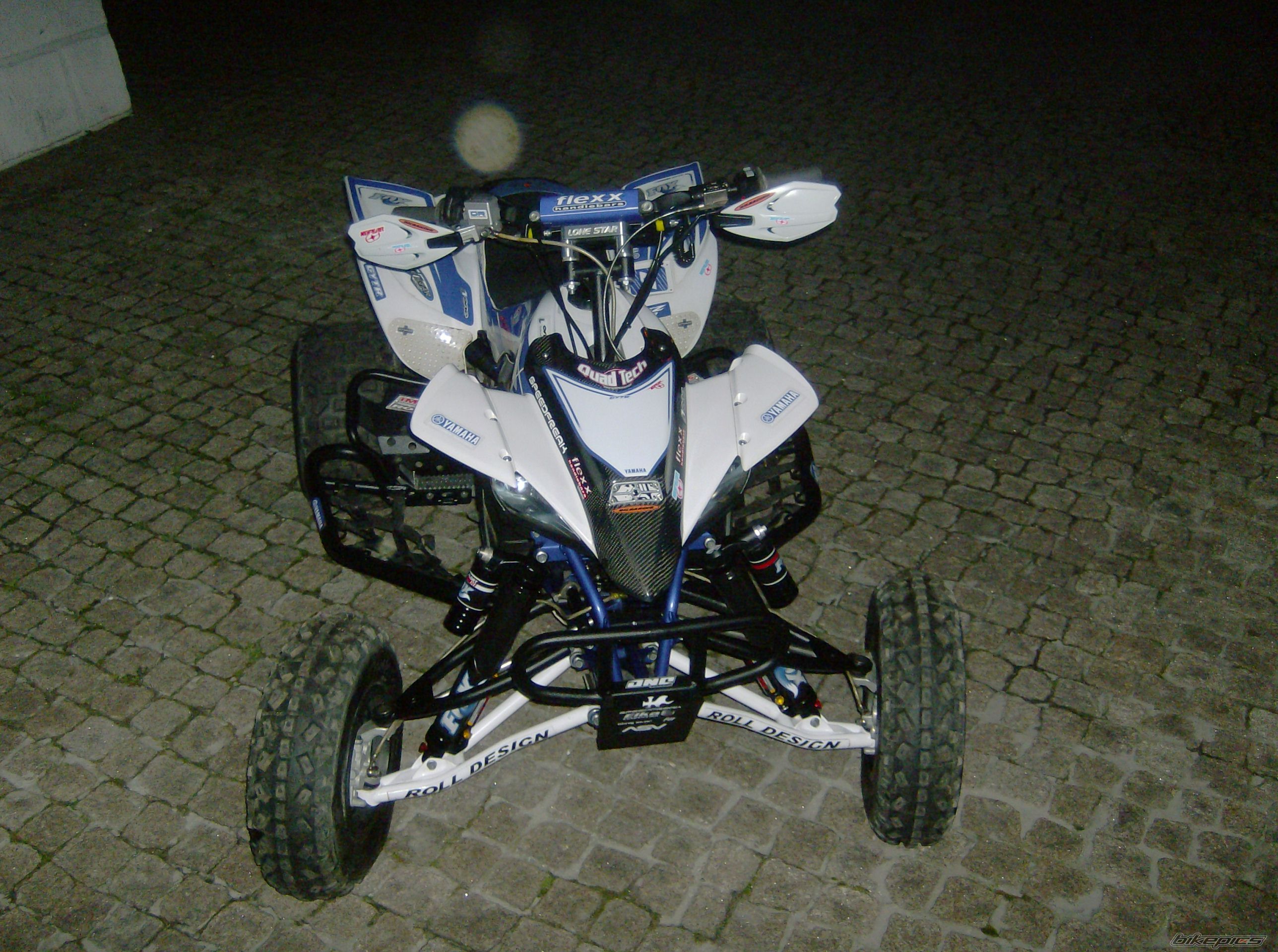 Photo 1597449