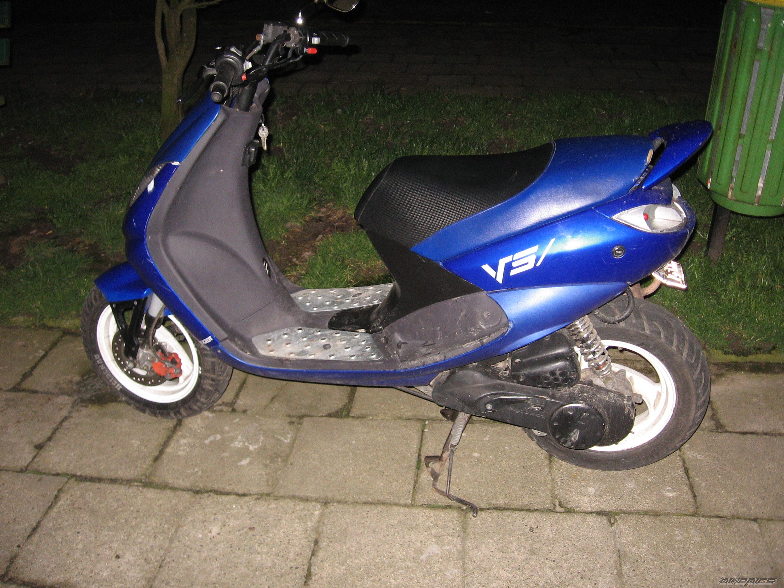 Photo 1597457