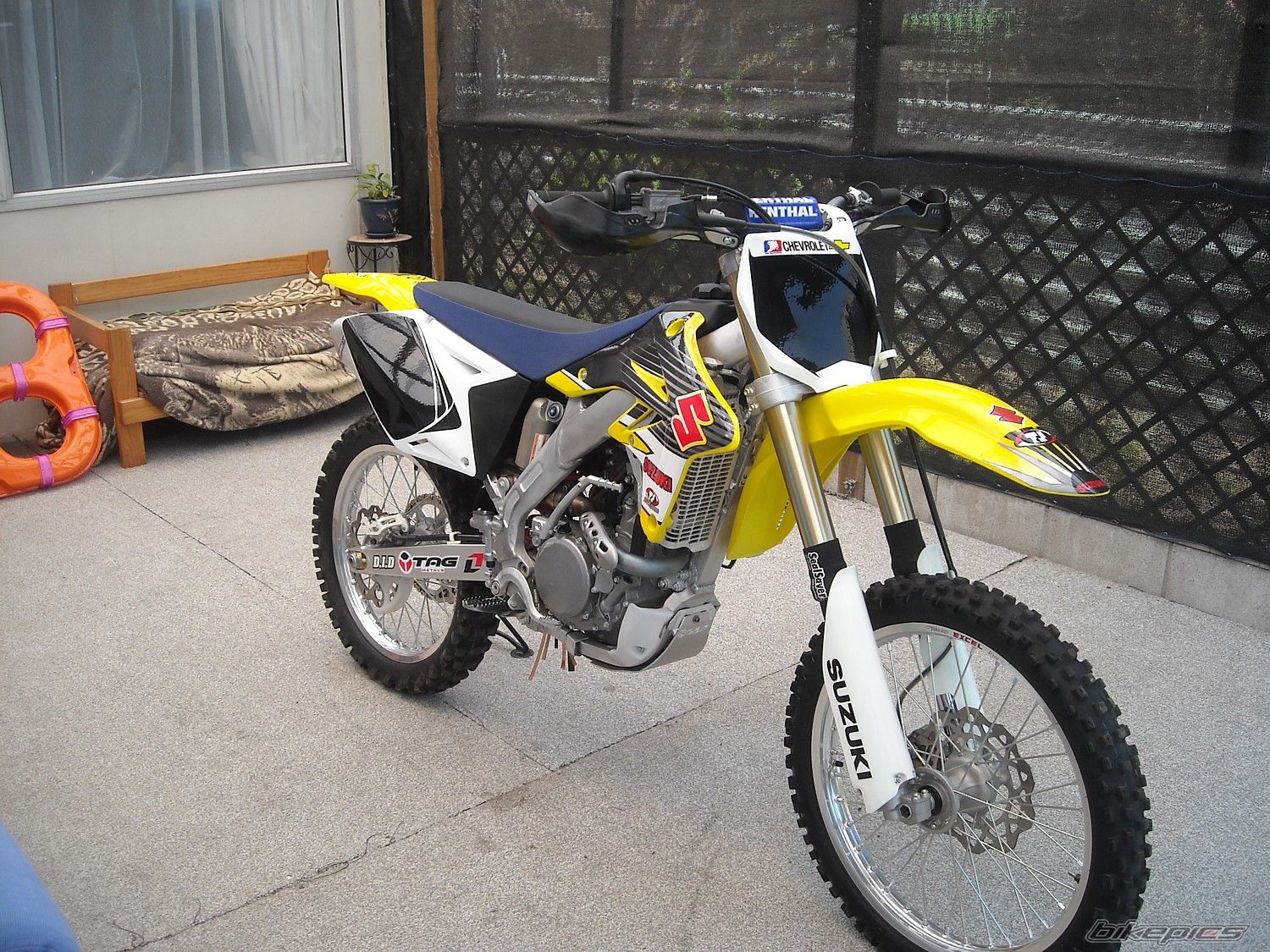 Photo 1597783