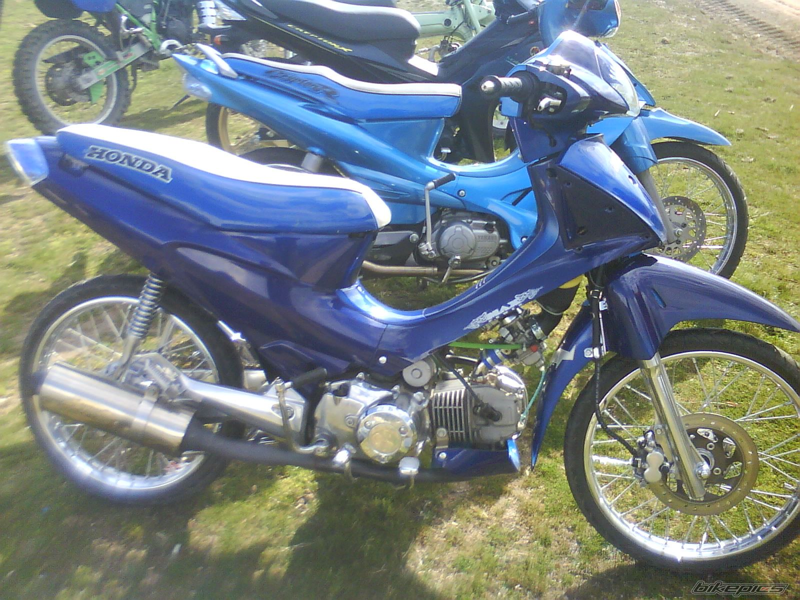 Photo 1598064
