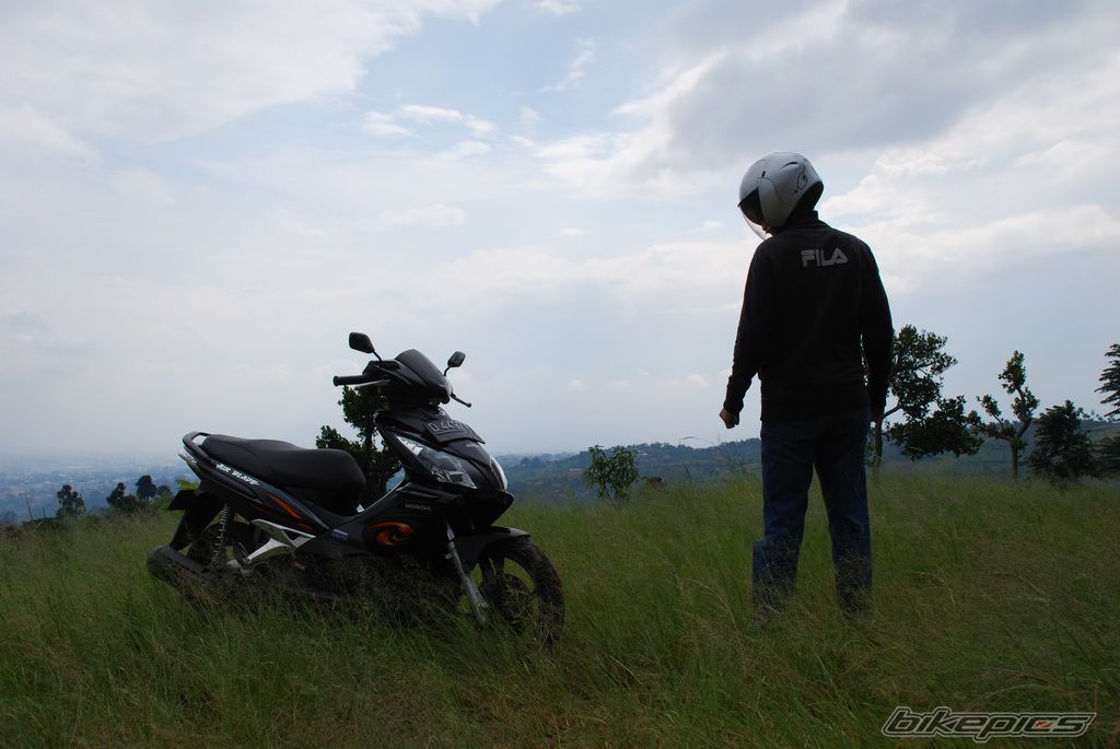 Photo 1598093