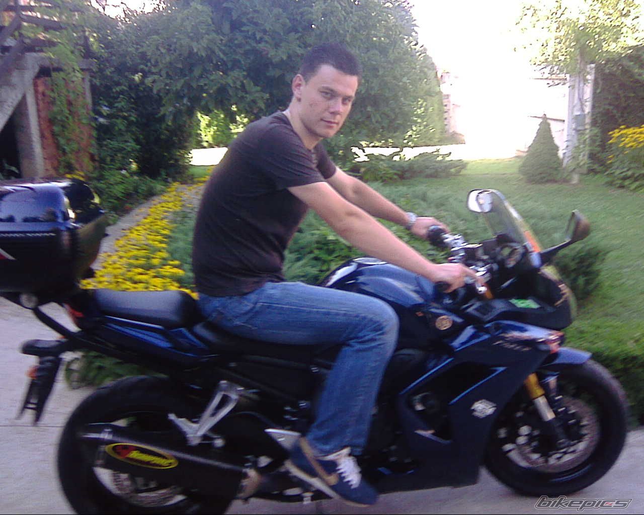 Photo 1598301