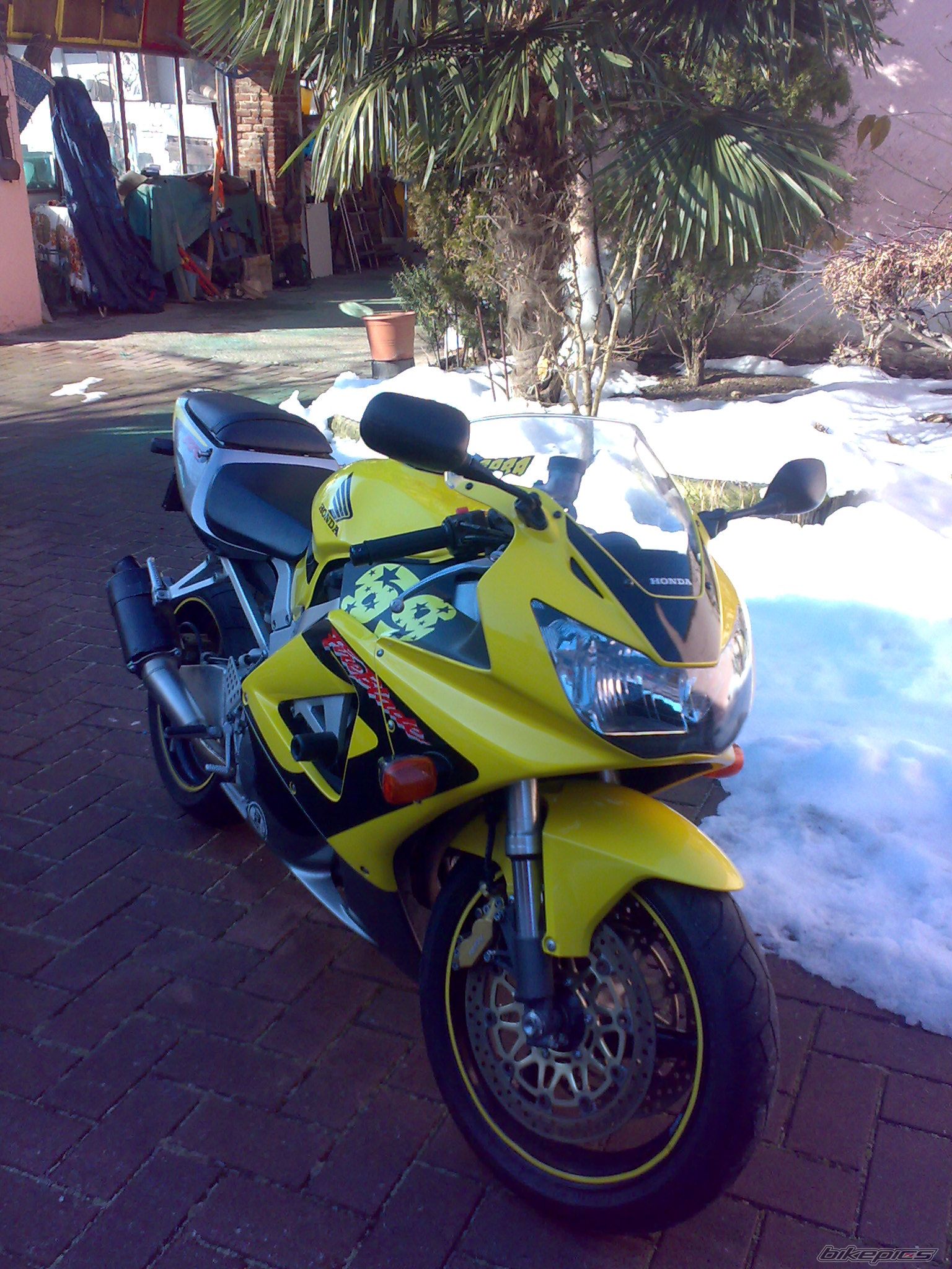 Photo 1598308
