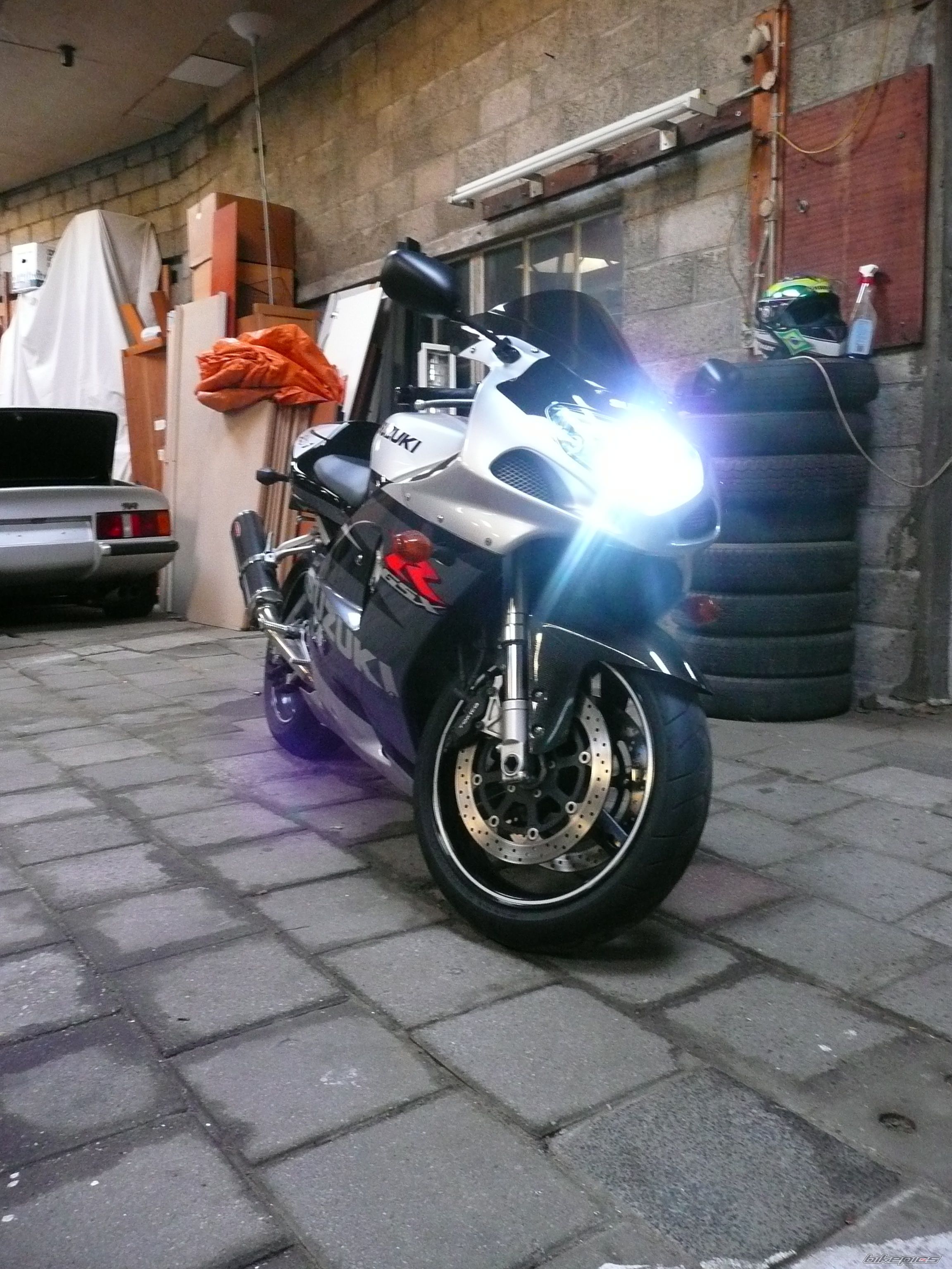 Photo 1598382