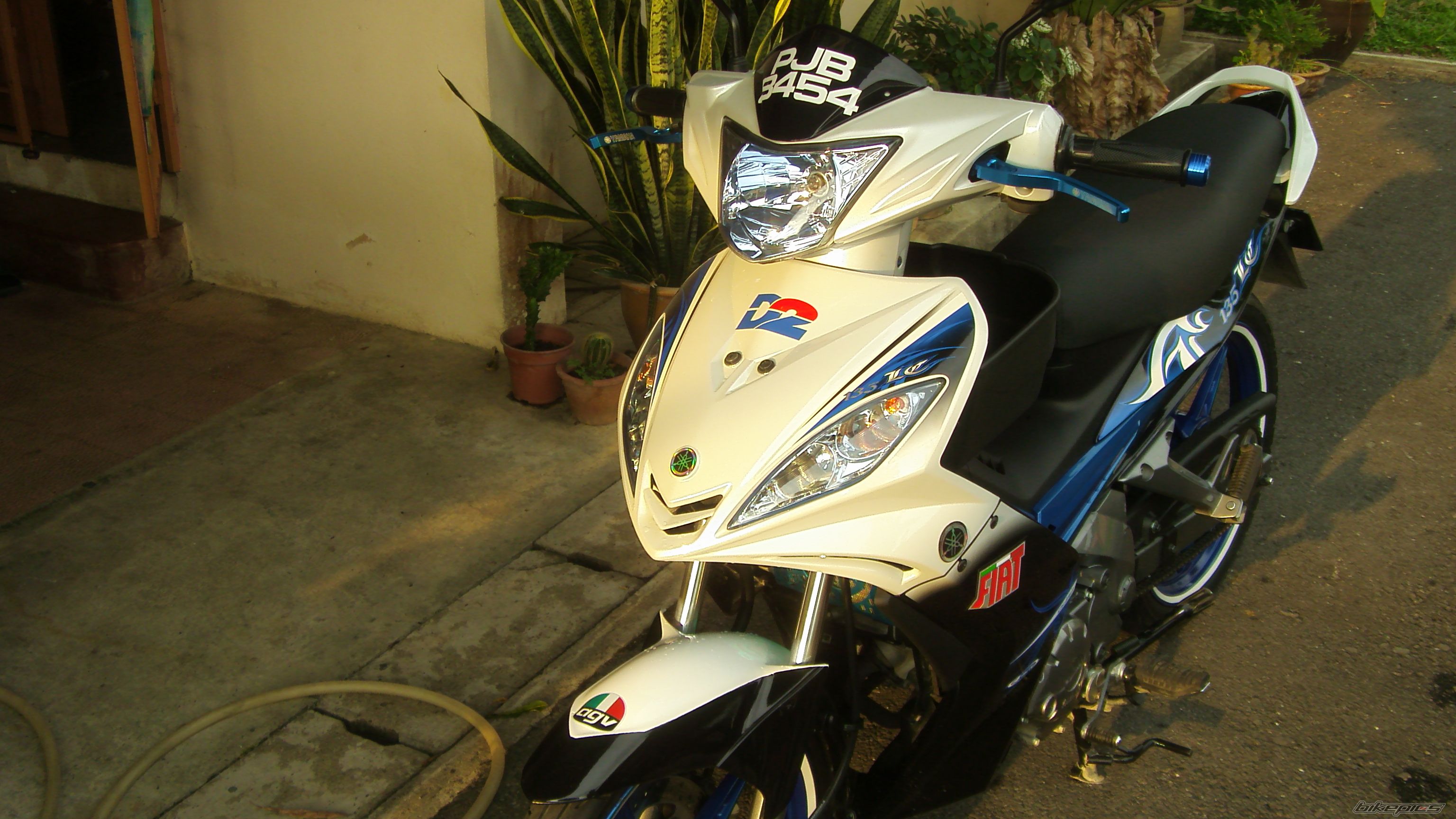 Bike Photo 1598559