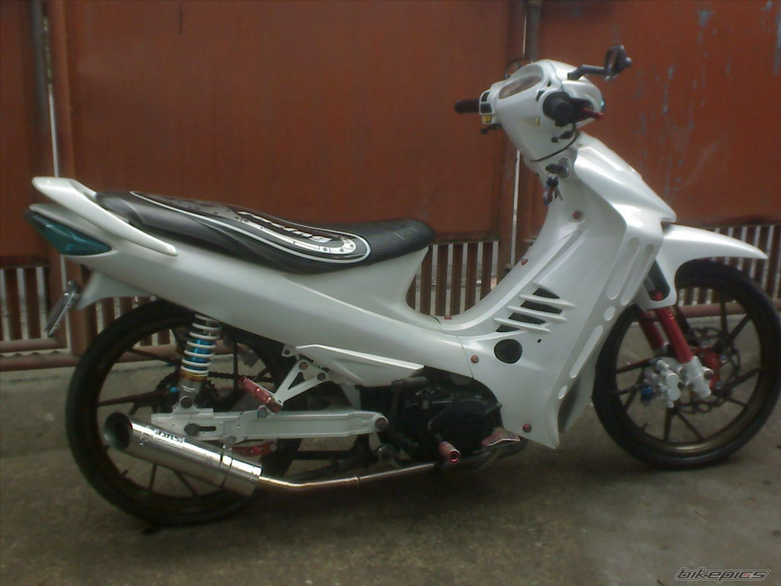 Photo 1598835