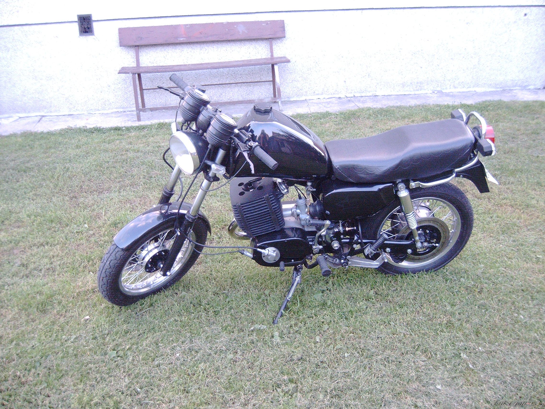 Photo 1598854