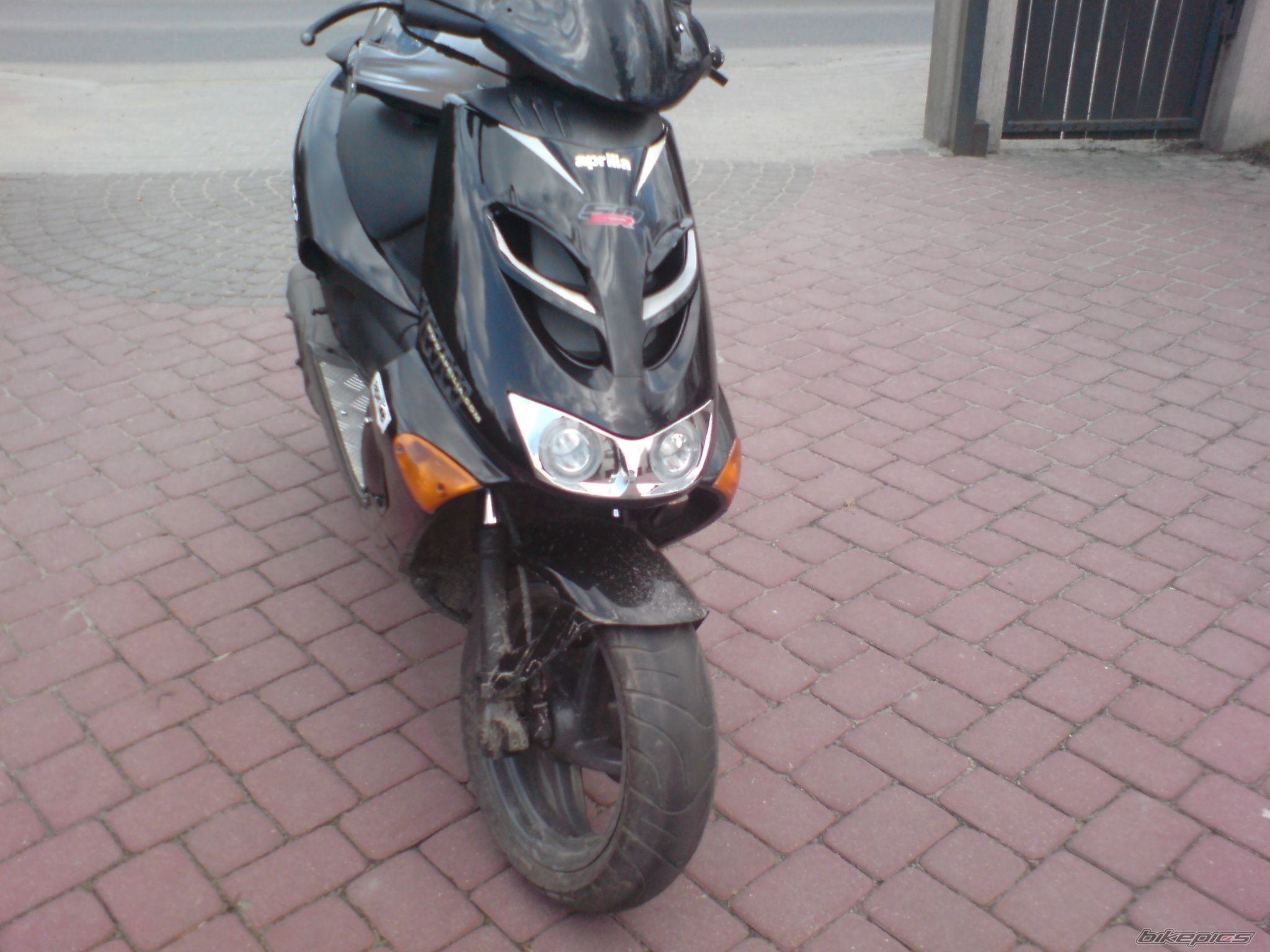 Photo 1598960