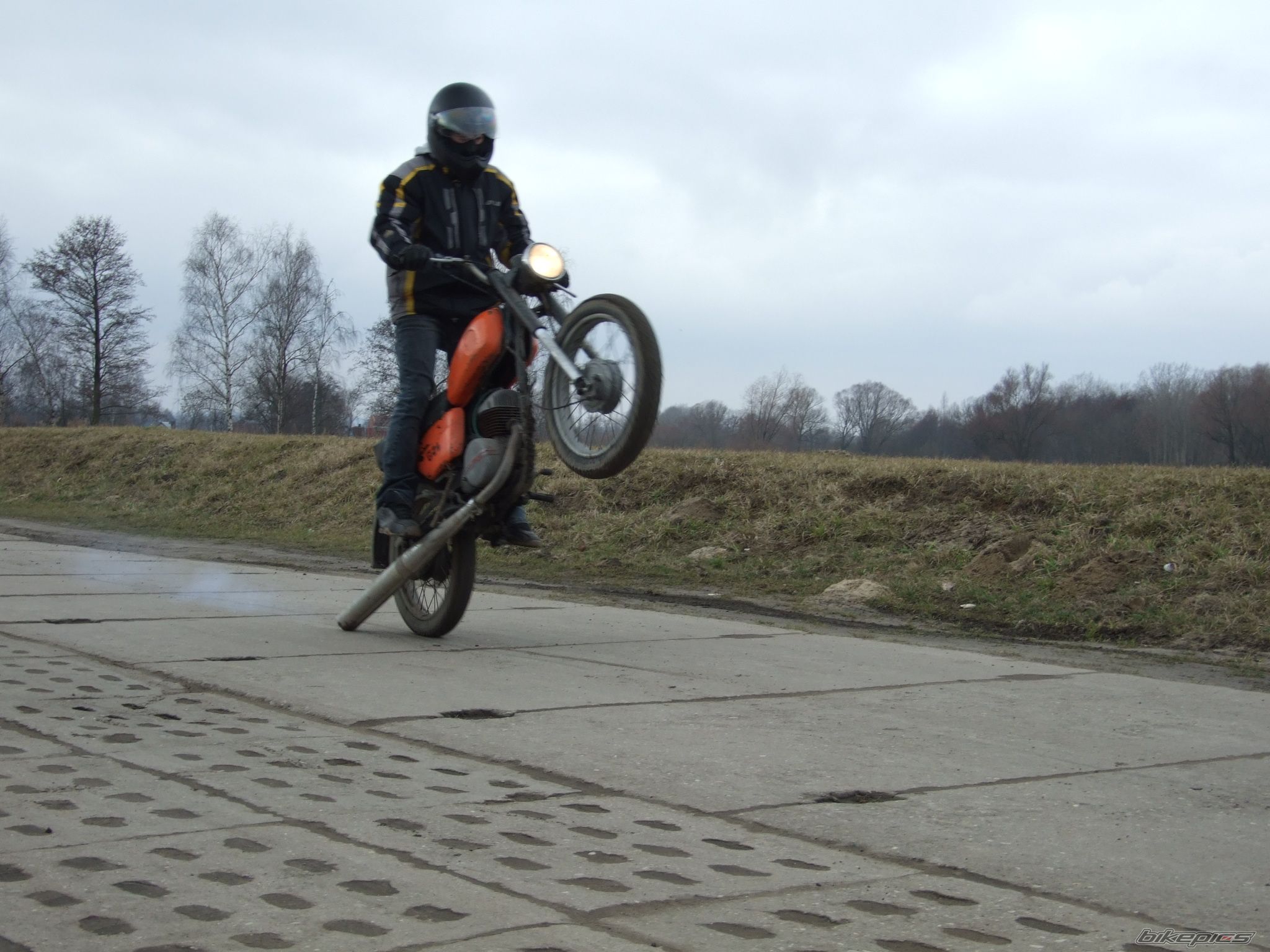 Photo 1599354