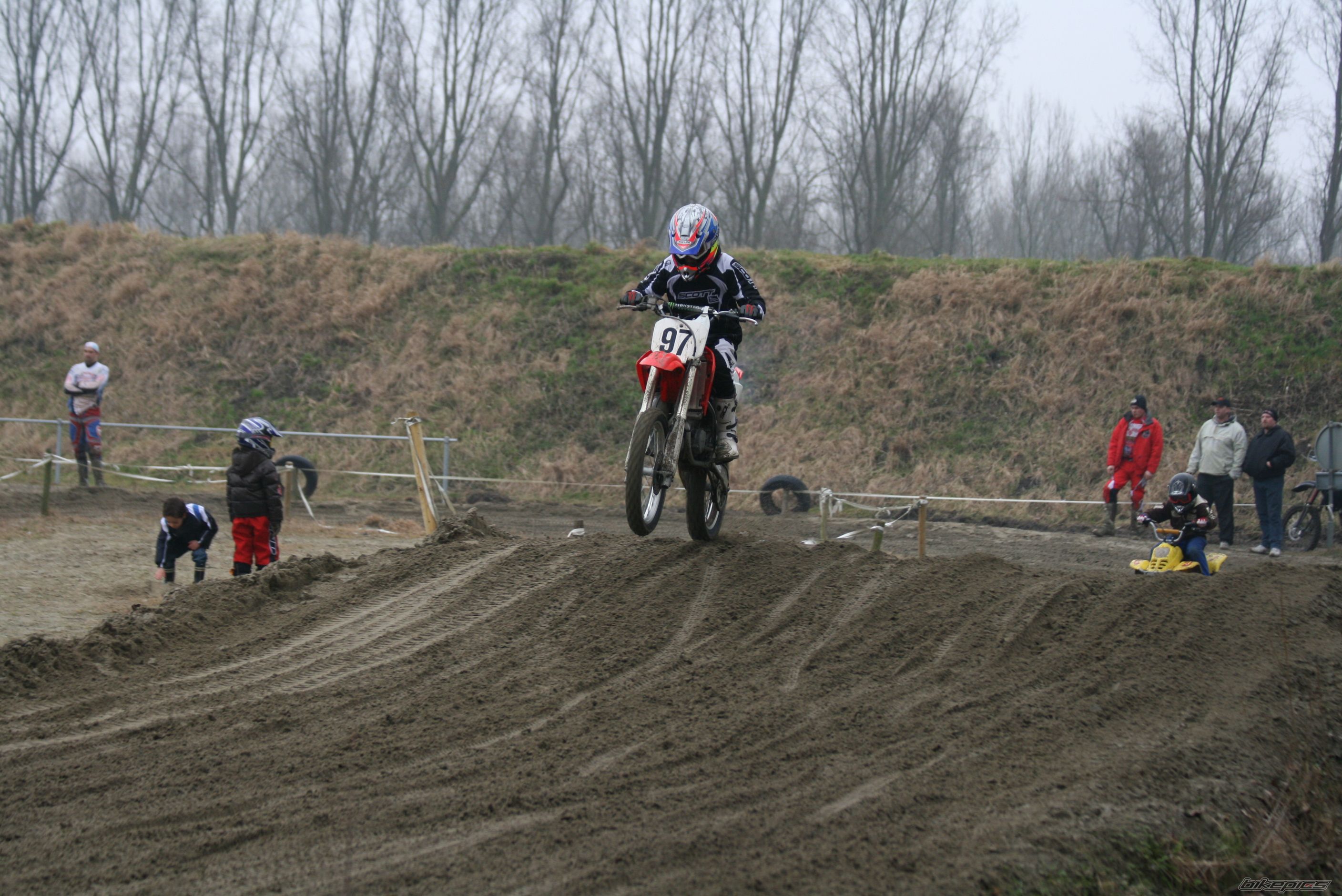 Photo 1599818
