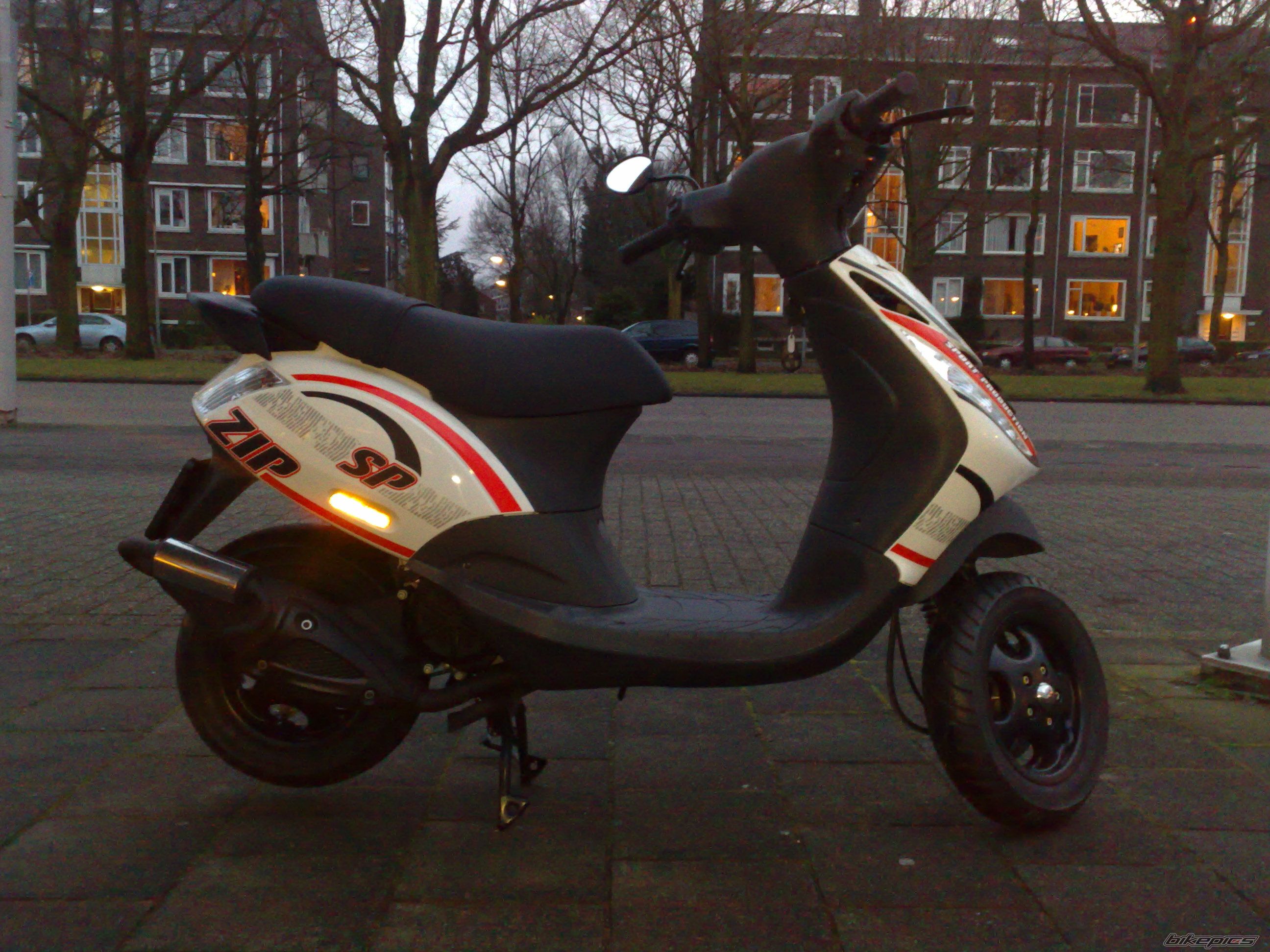 Photo 1599956