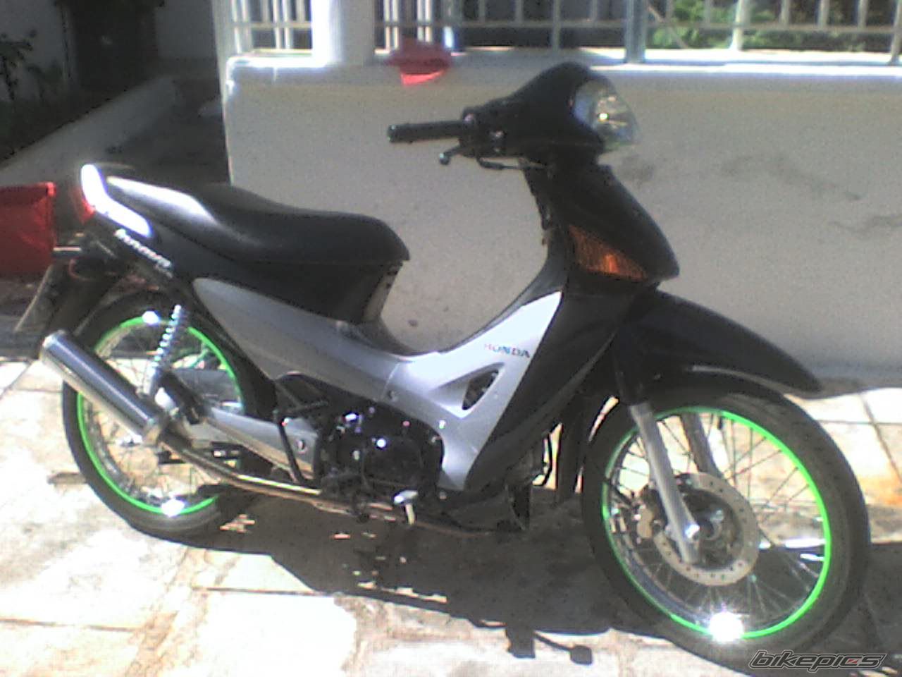 Photo 1600171