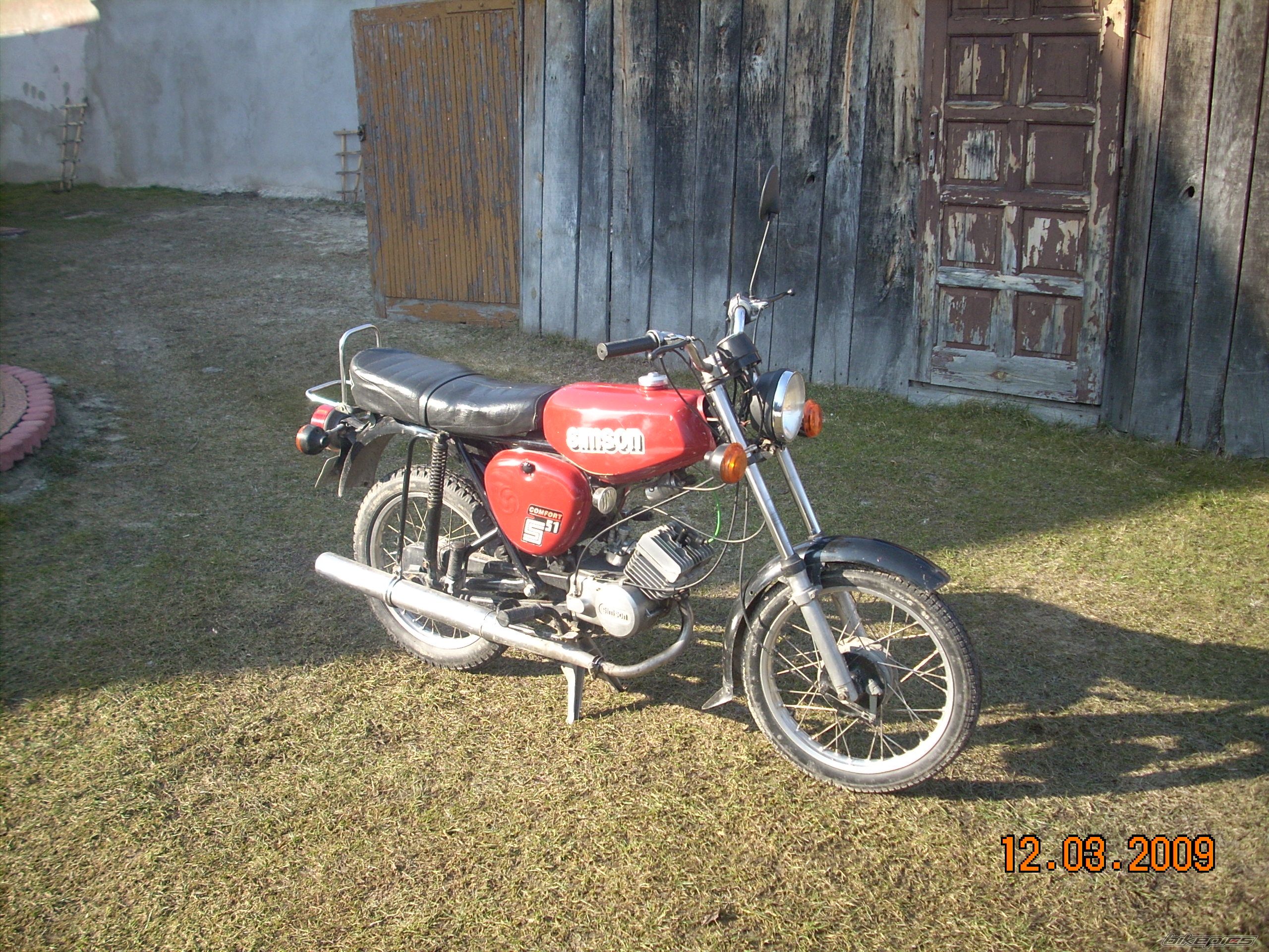 Photo 1600475