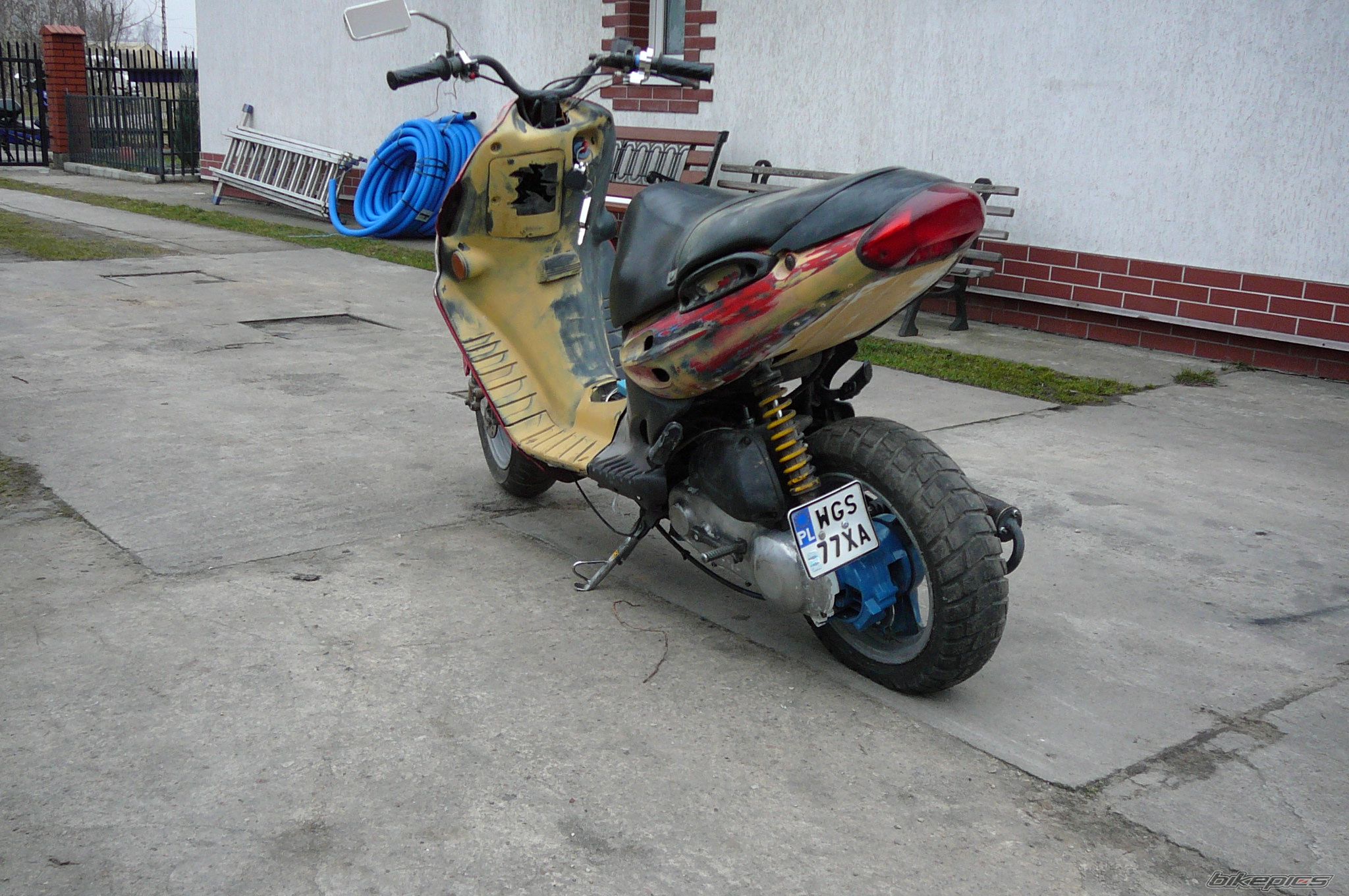 Photo 1600672