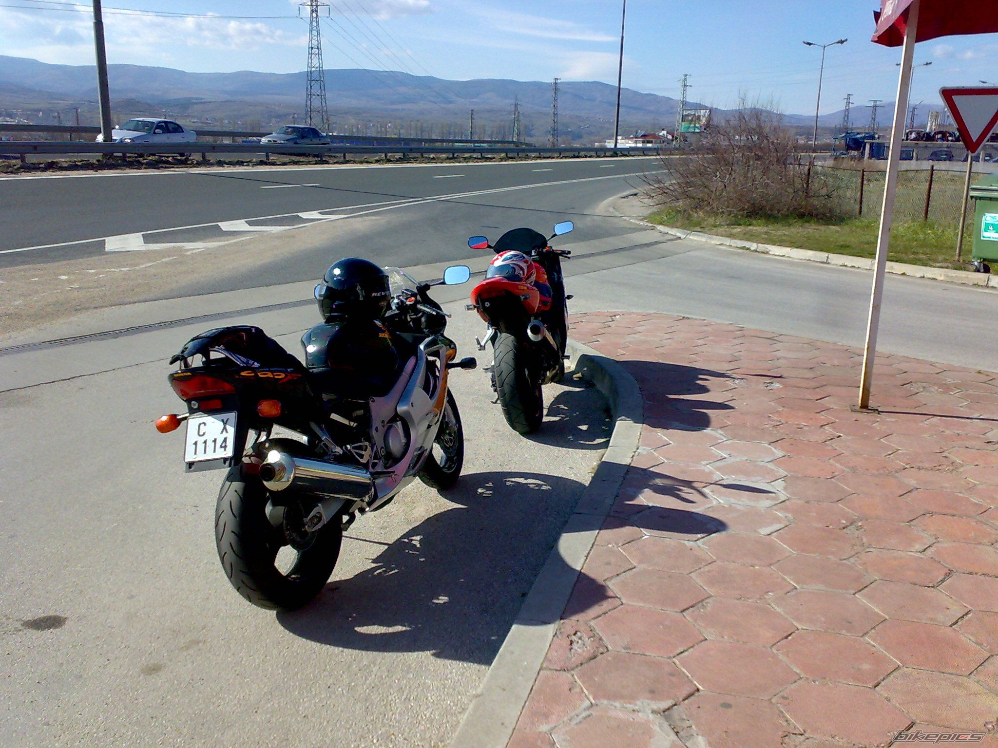 Photo 1600893