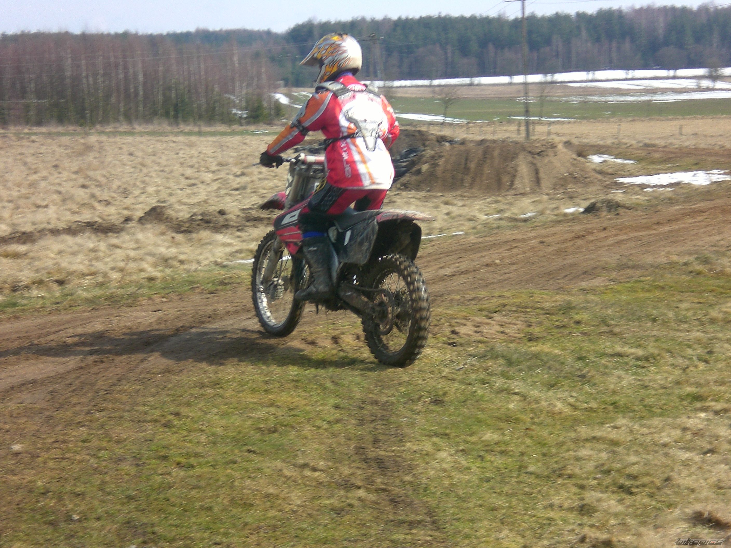 Photo 1600960