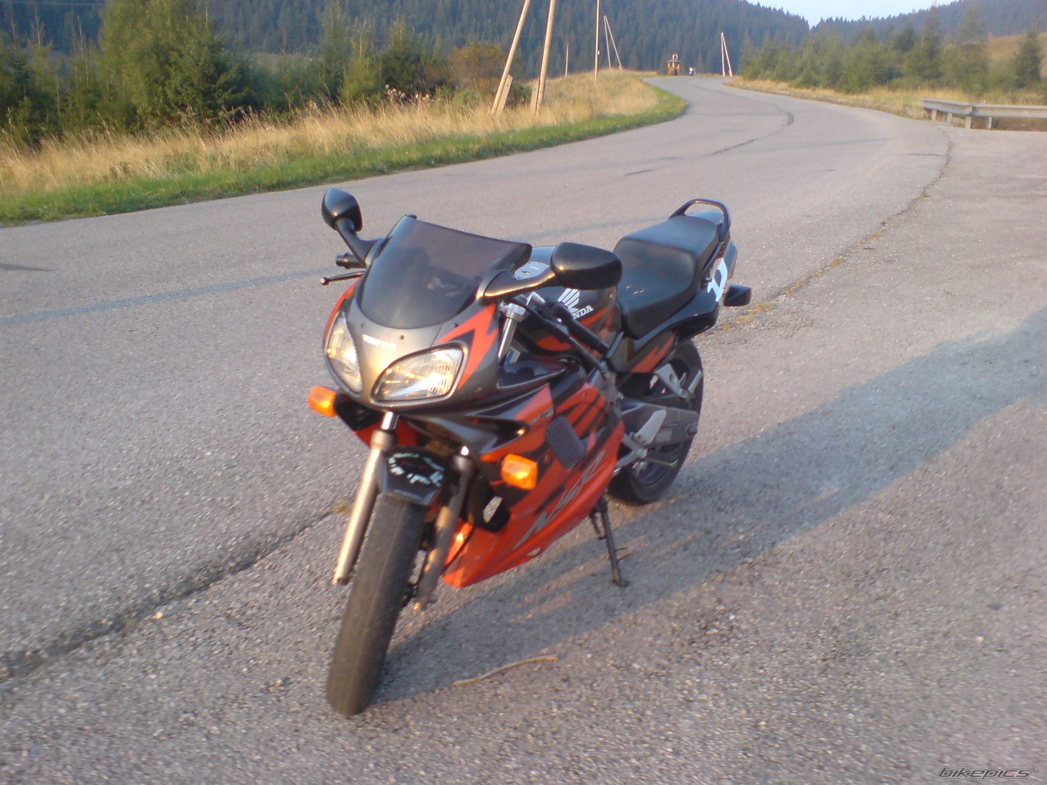 Photo 1600978