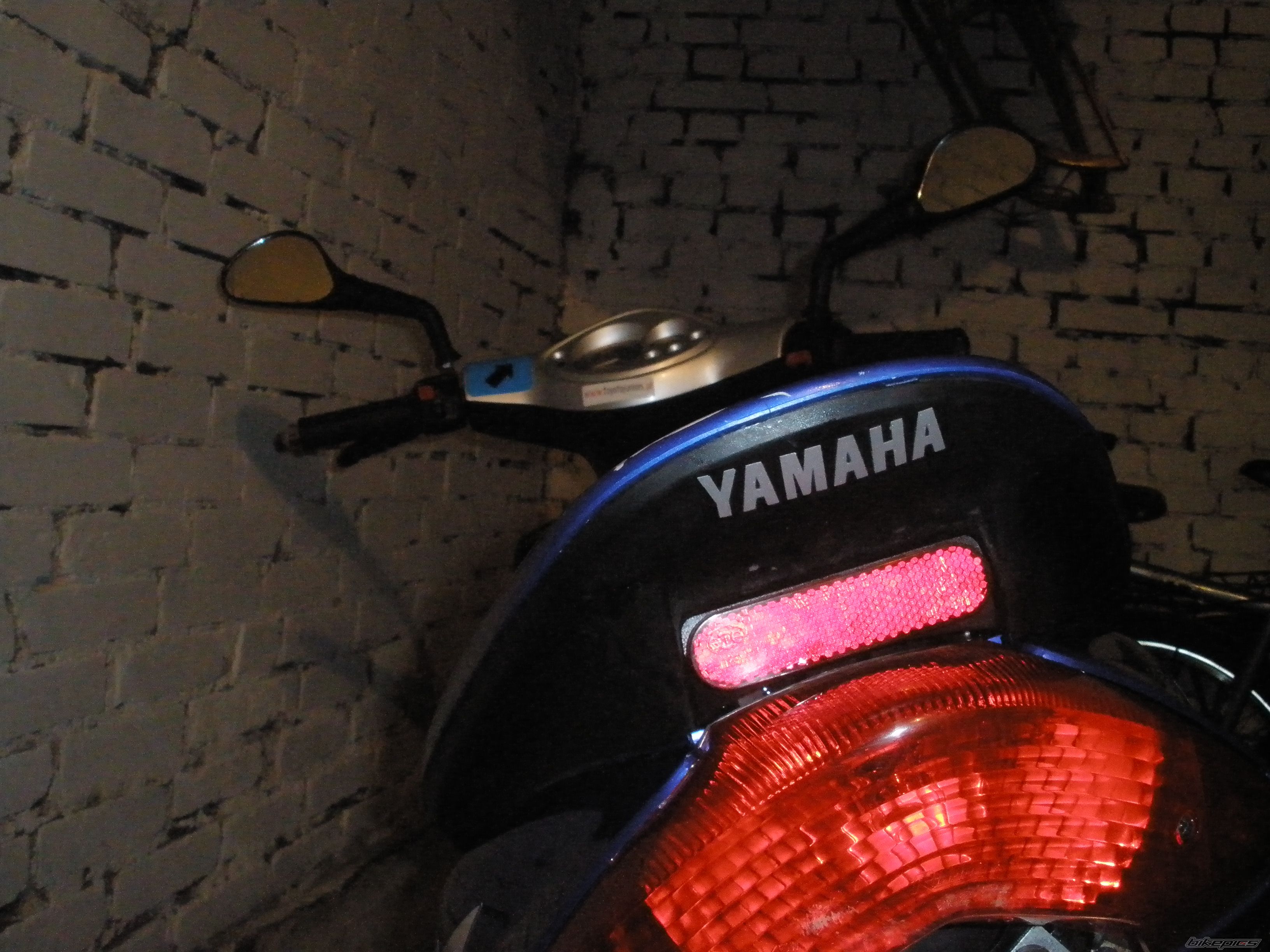 Photo 1600998