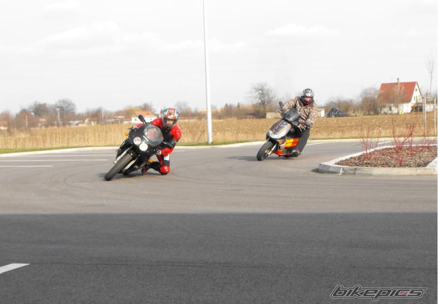 Photo 1602174