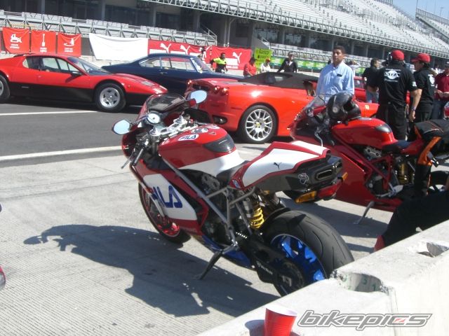 Photo 1602252