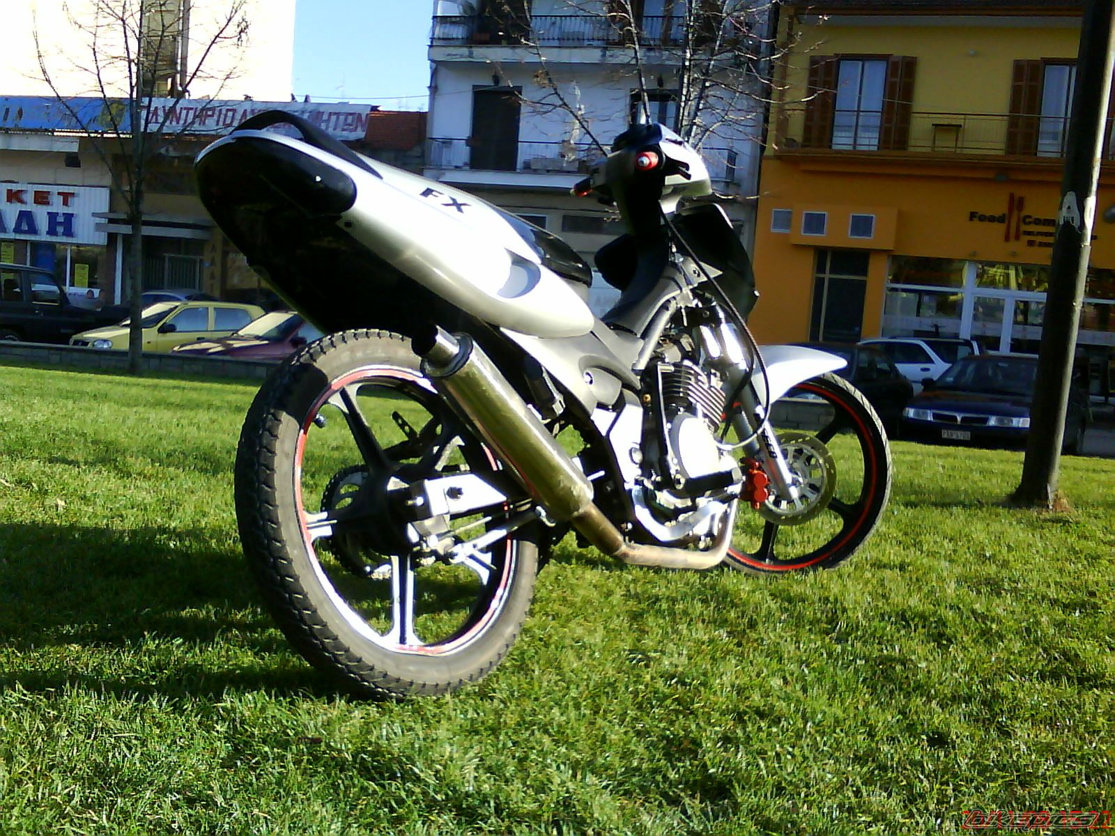 Photo 1604192