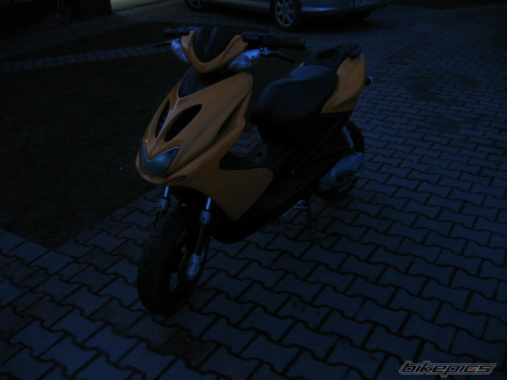 Photo 1604384