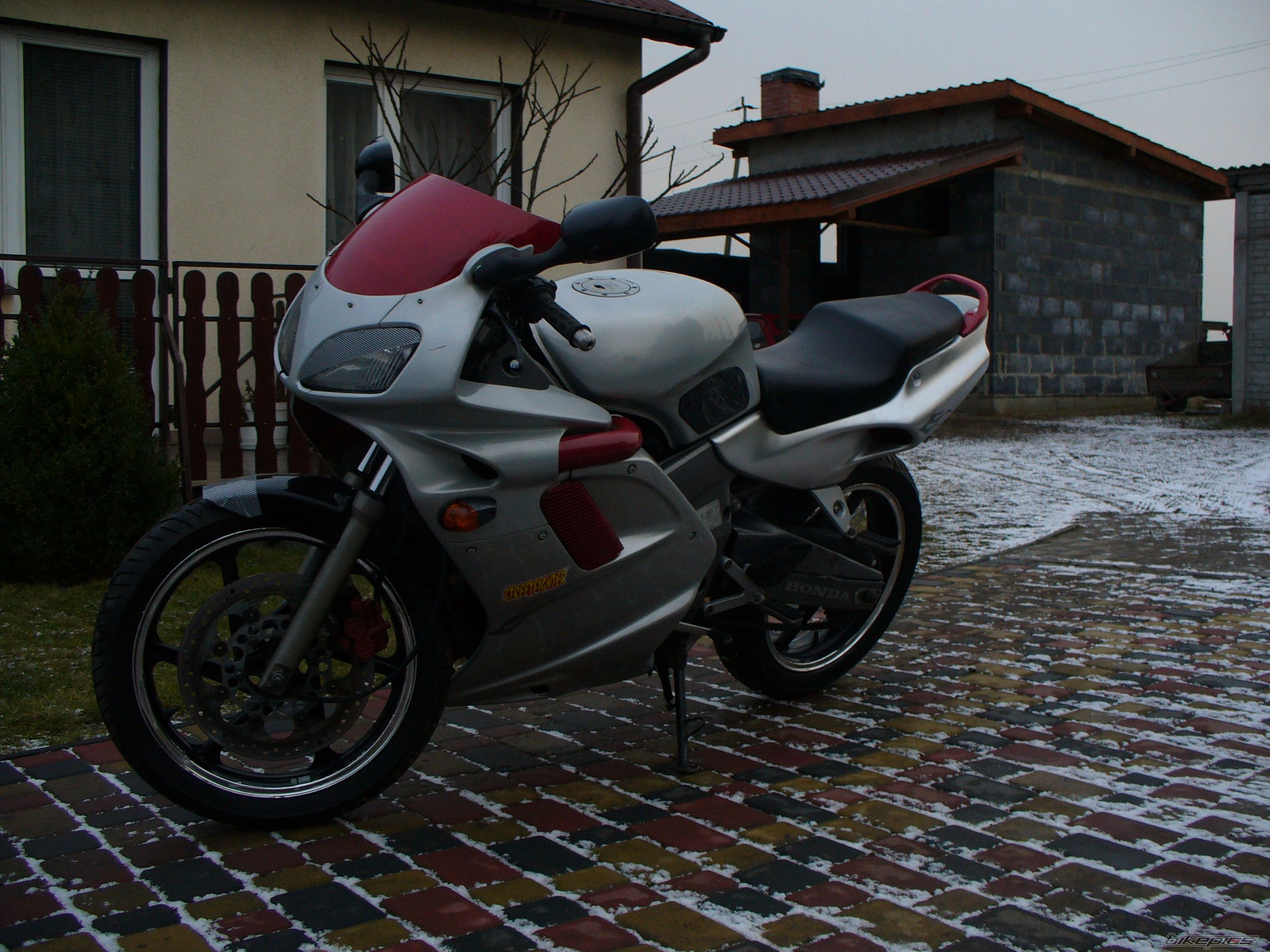 Photo 1604467