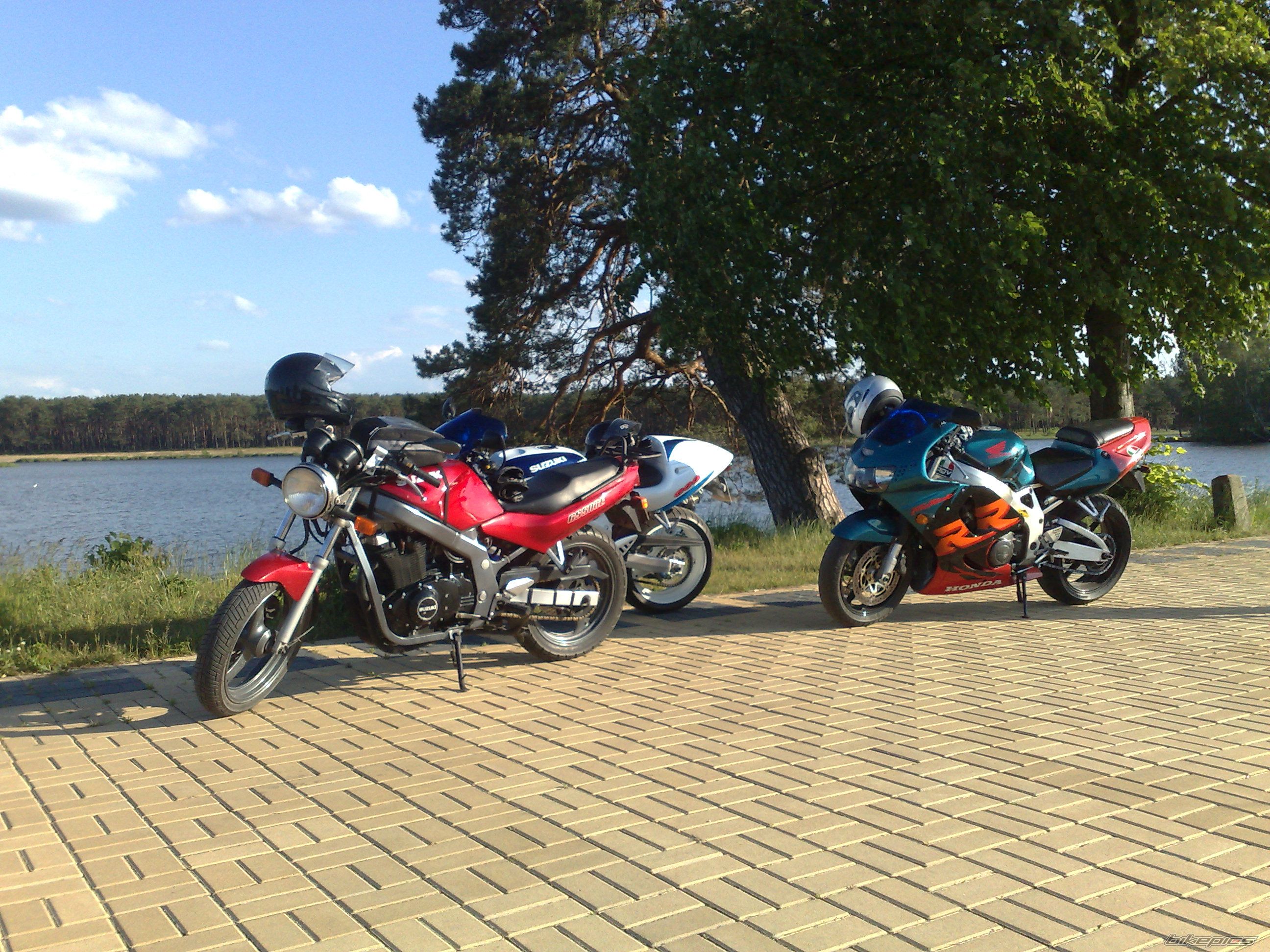 Photo 1604479