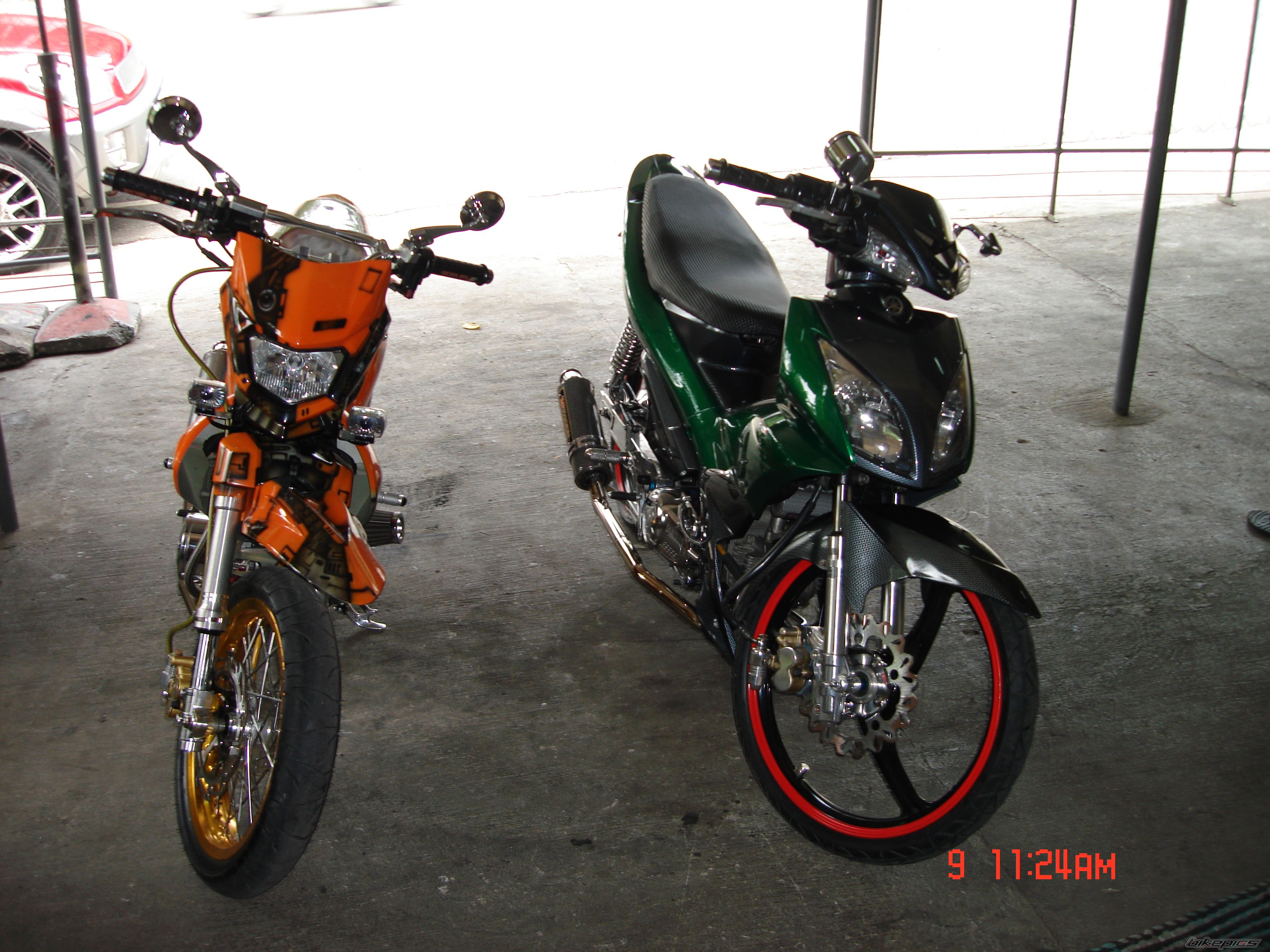 Photo 1605974