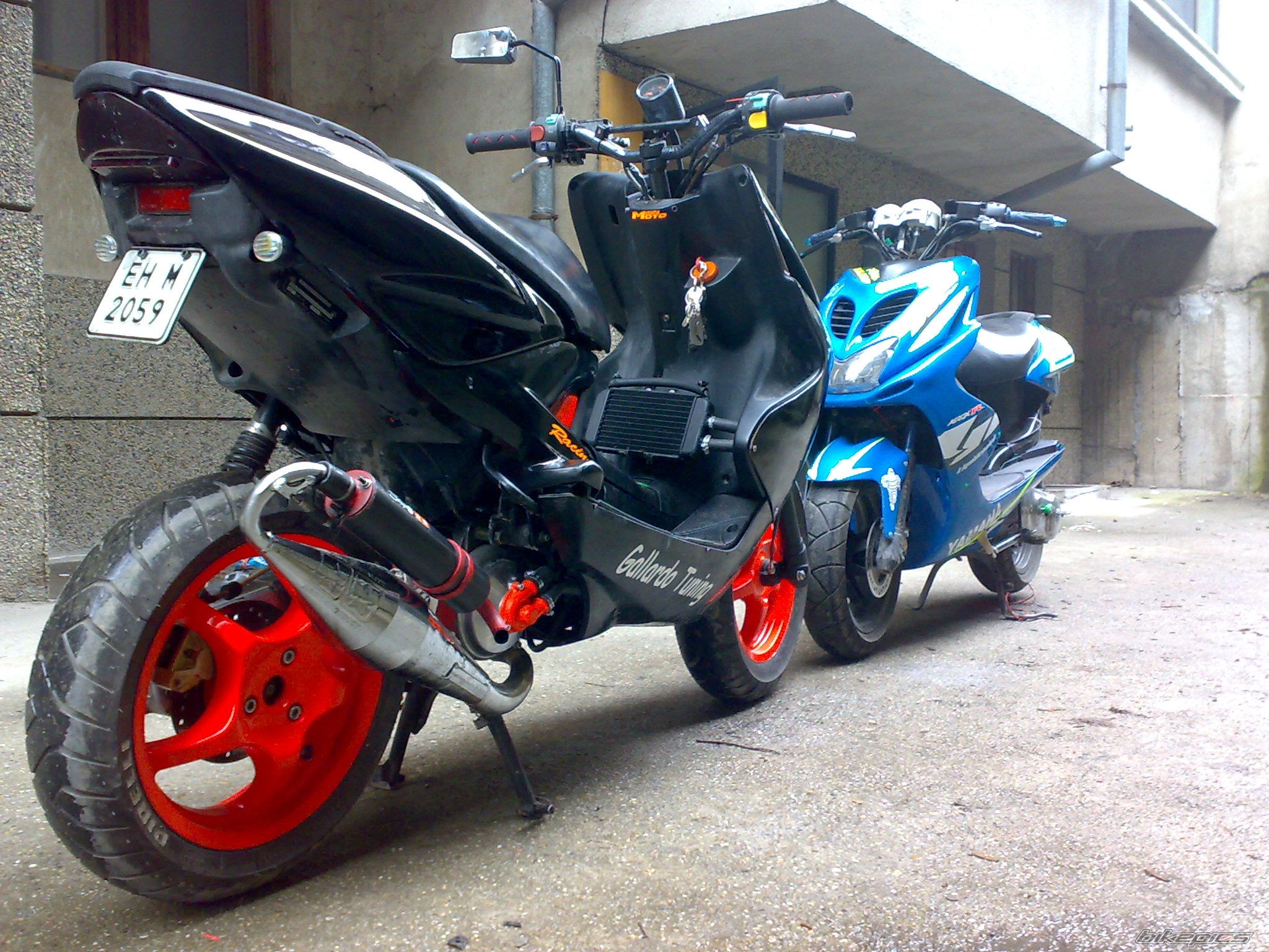 Bike Photo 1607576
