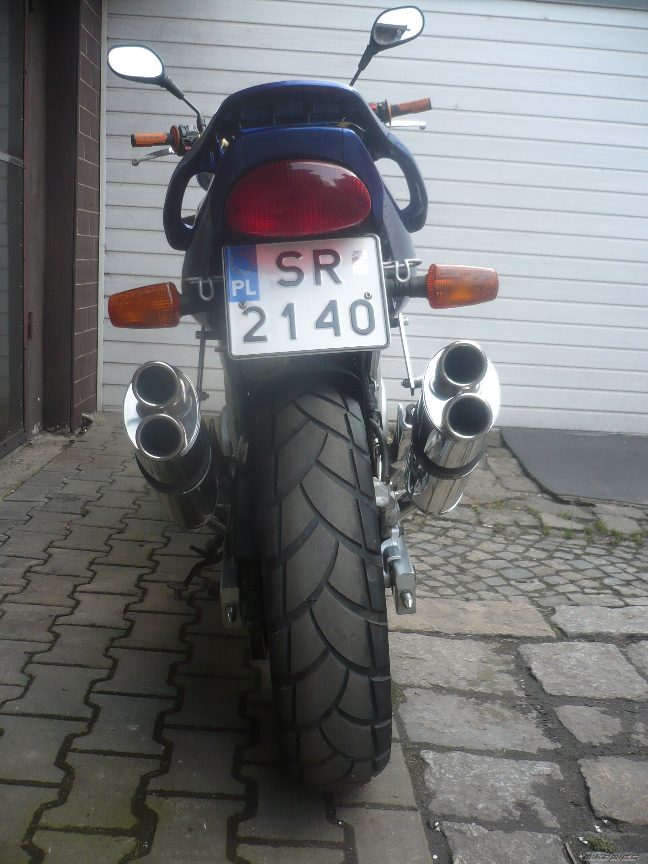 Photo 1607599