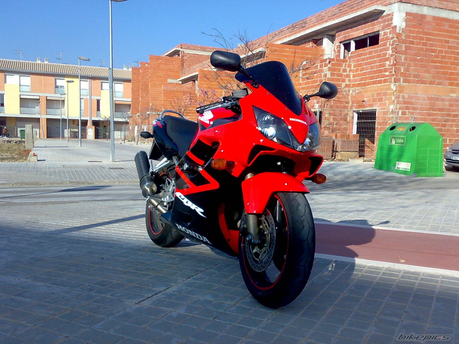 Photo 1607652