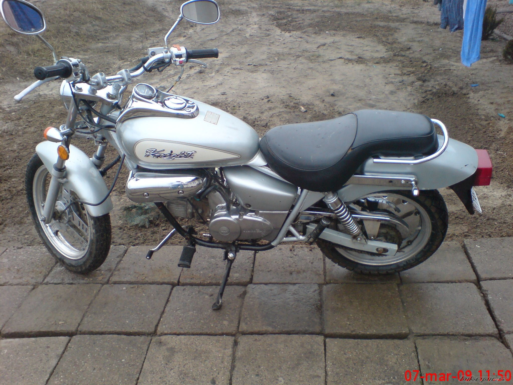 Photo 1607688