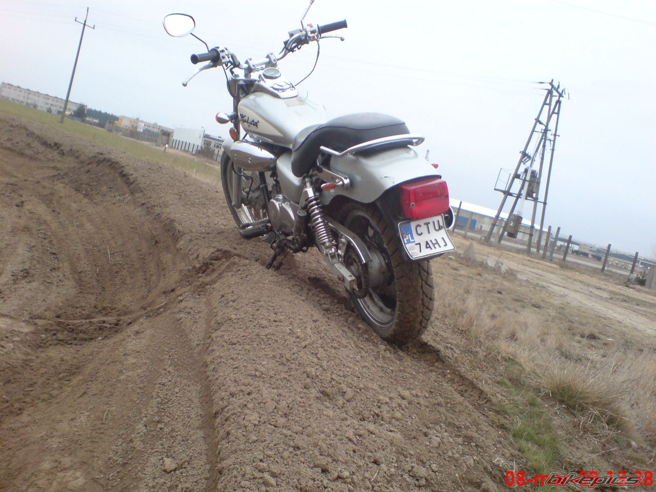 Photo 1607691