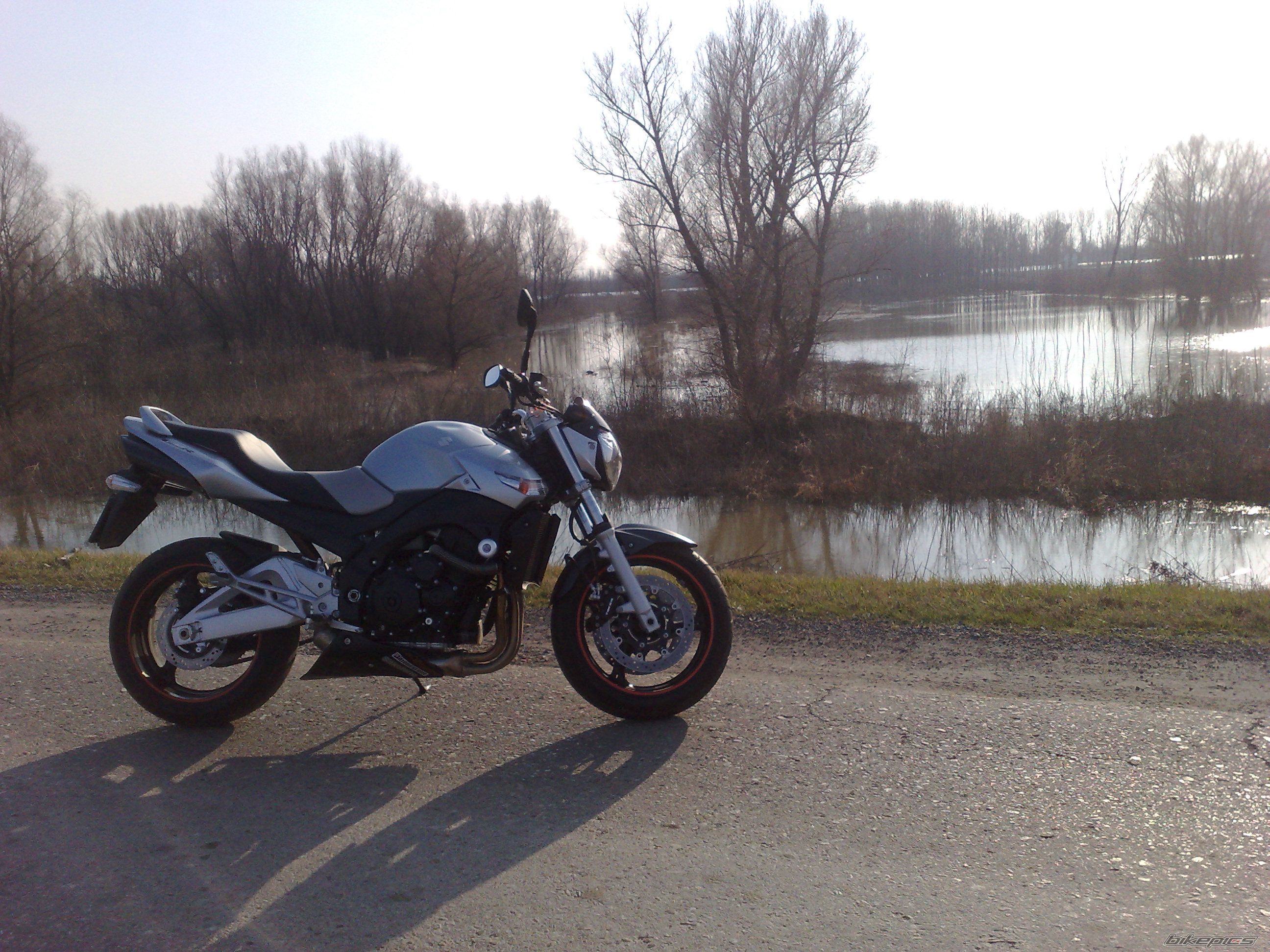 Photo 1608844