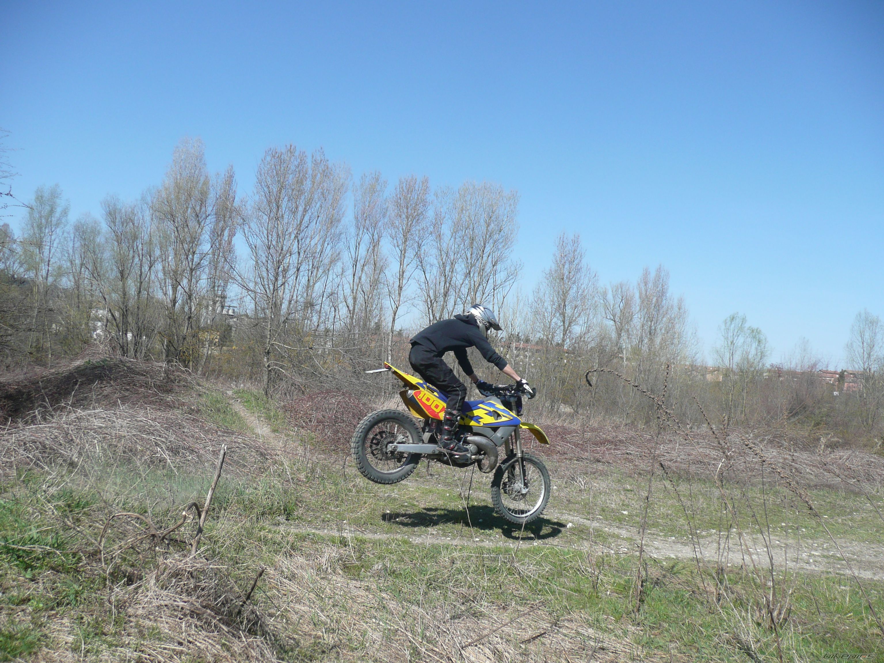 Photo 1608966